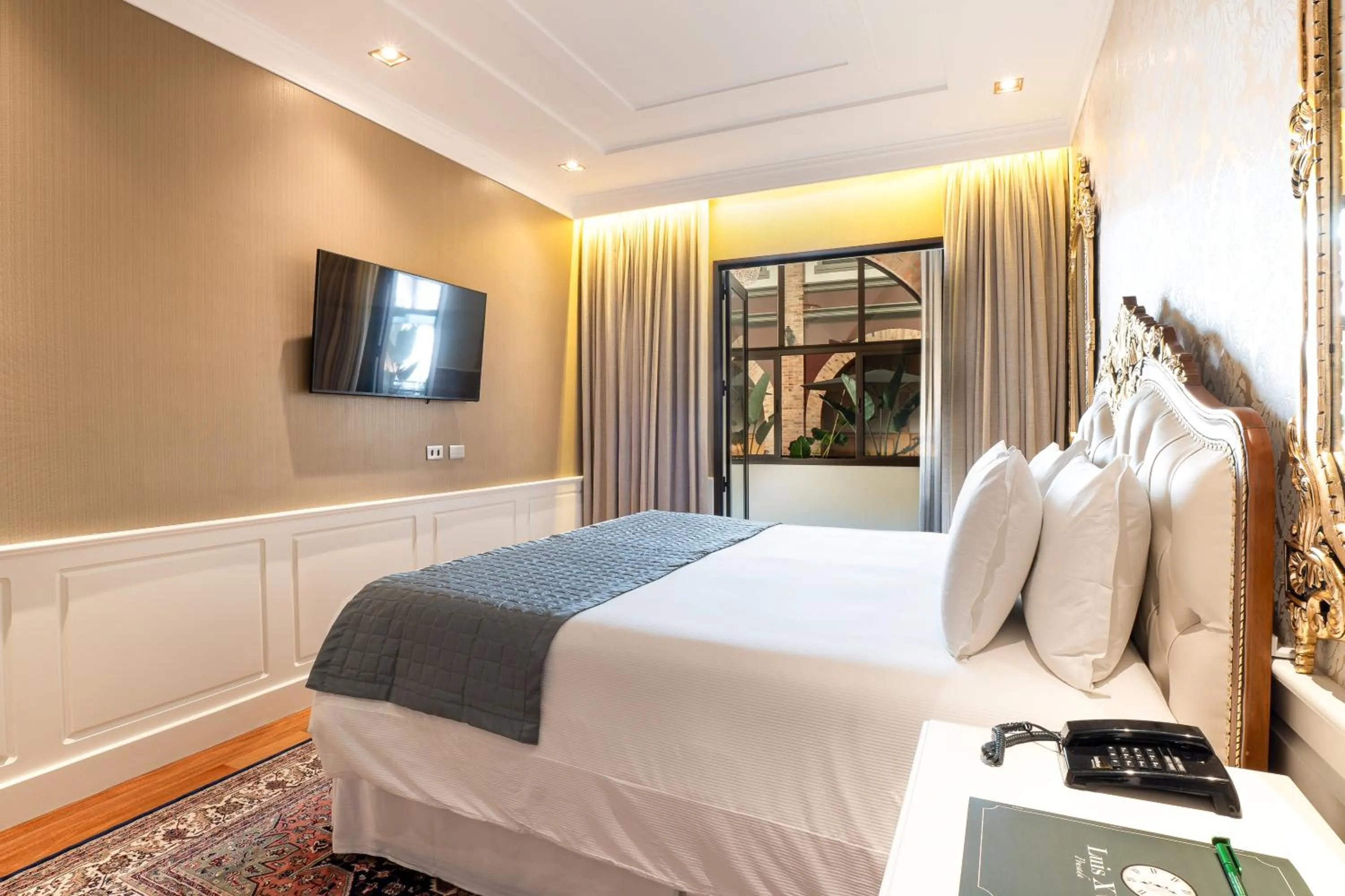 Bed in Pousada Luis XV