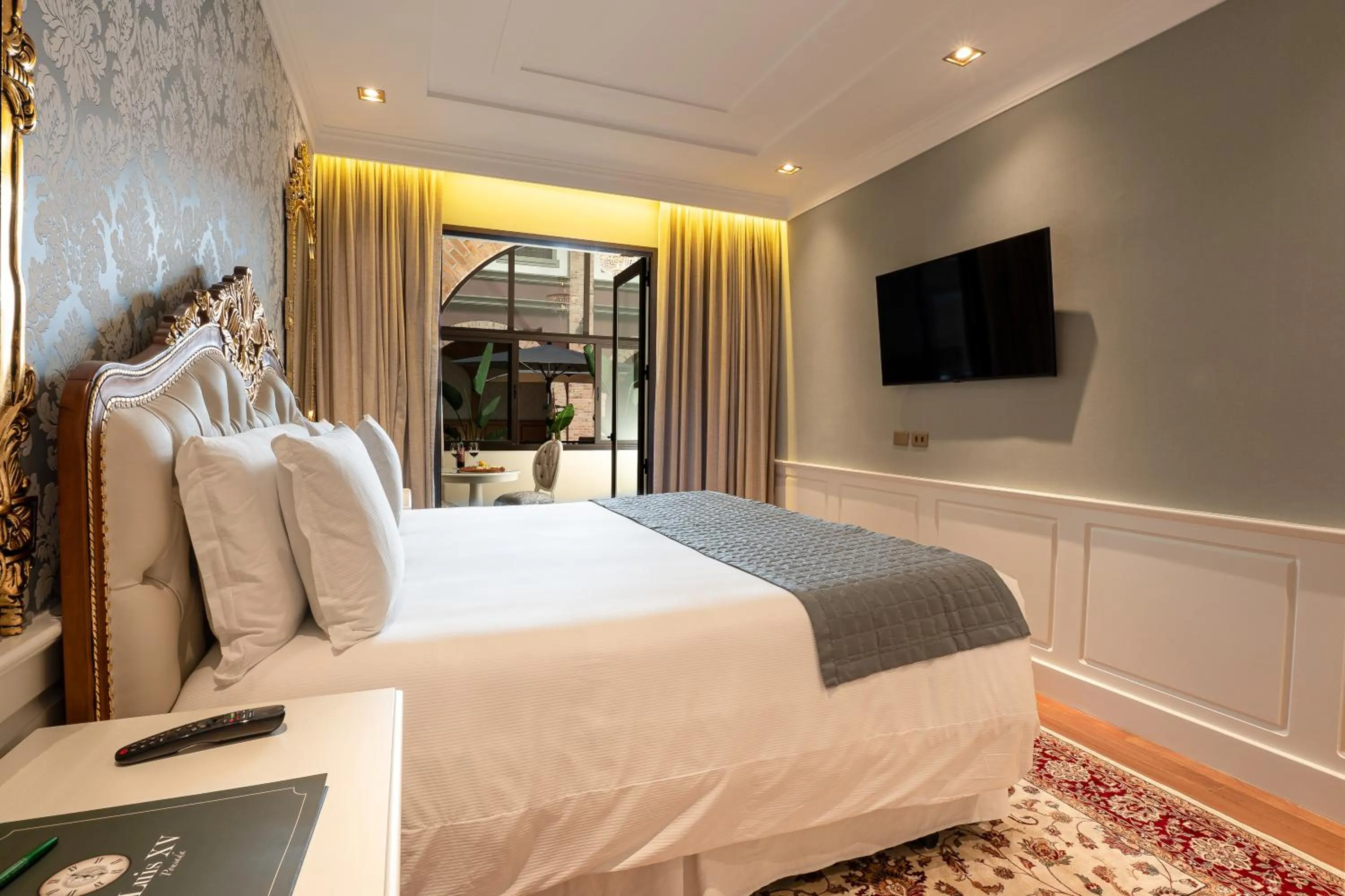 Bed in Pousada Luis XV