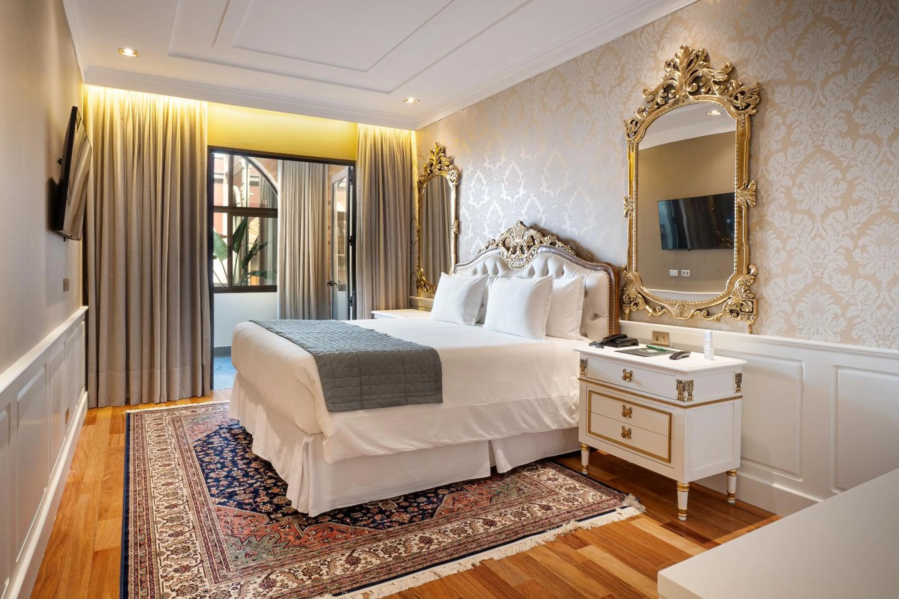 Bed in Pousada Luis XV