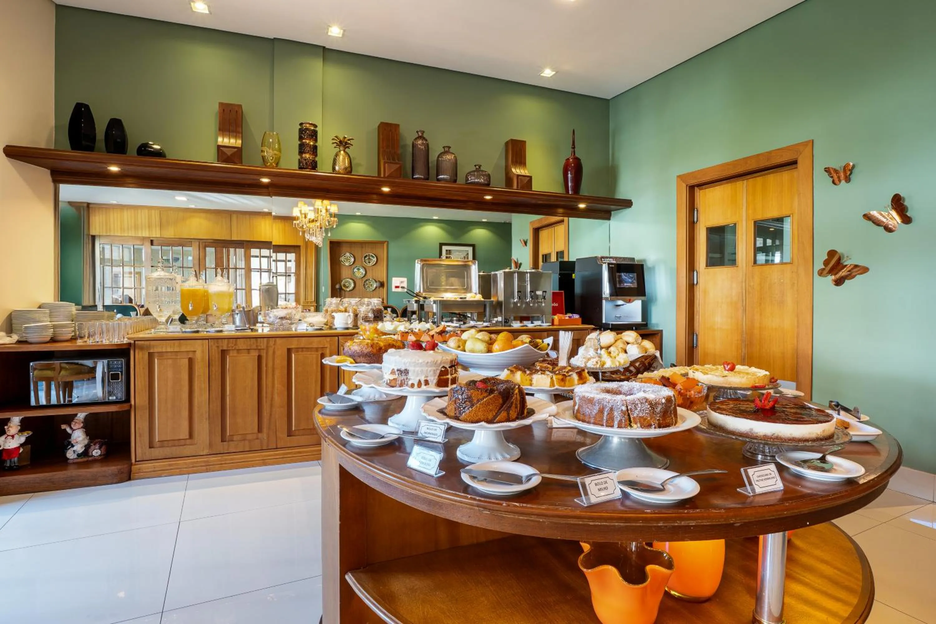 Breakfast in Pousada Luis XV