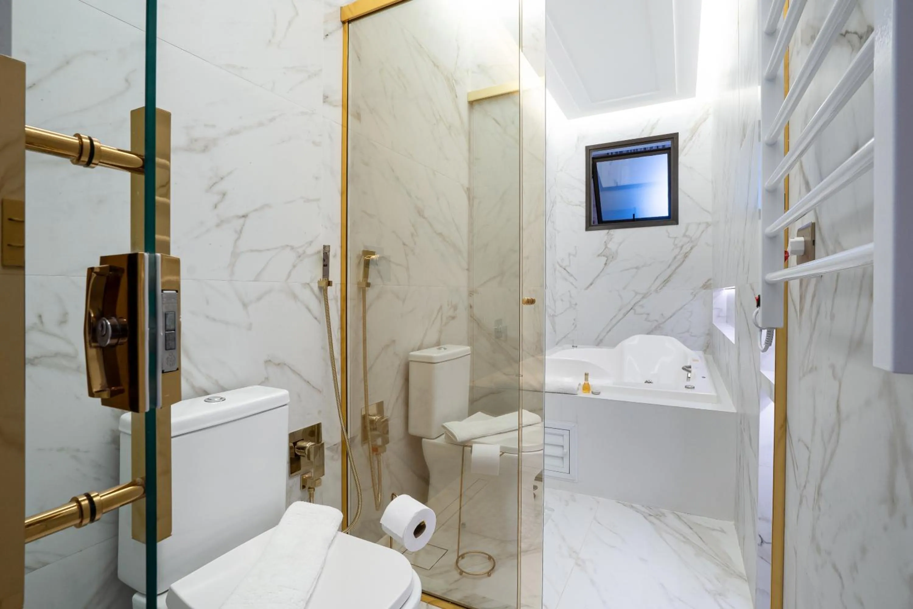 Shower in Pousada Luis XV