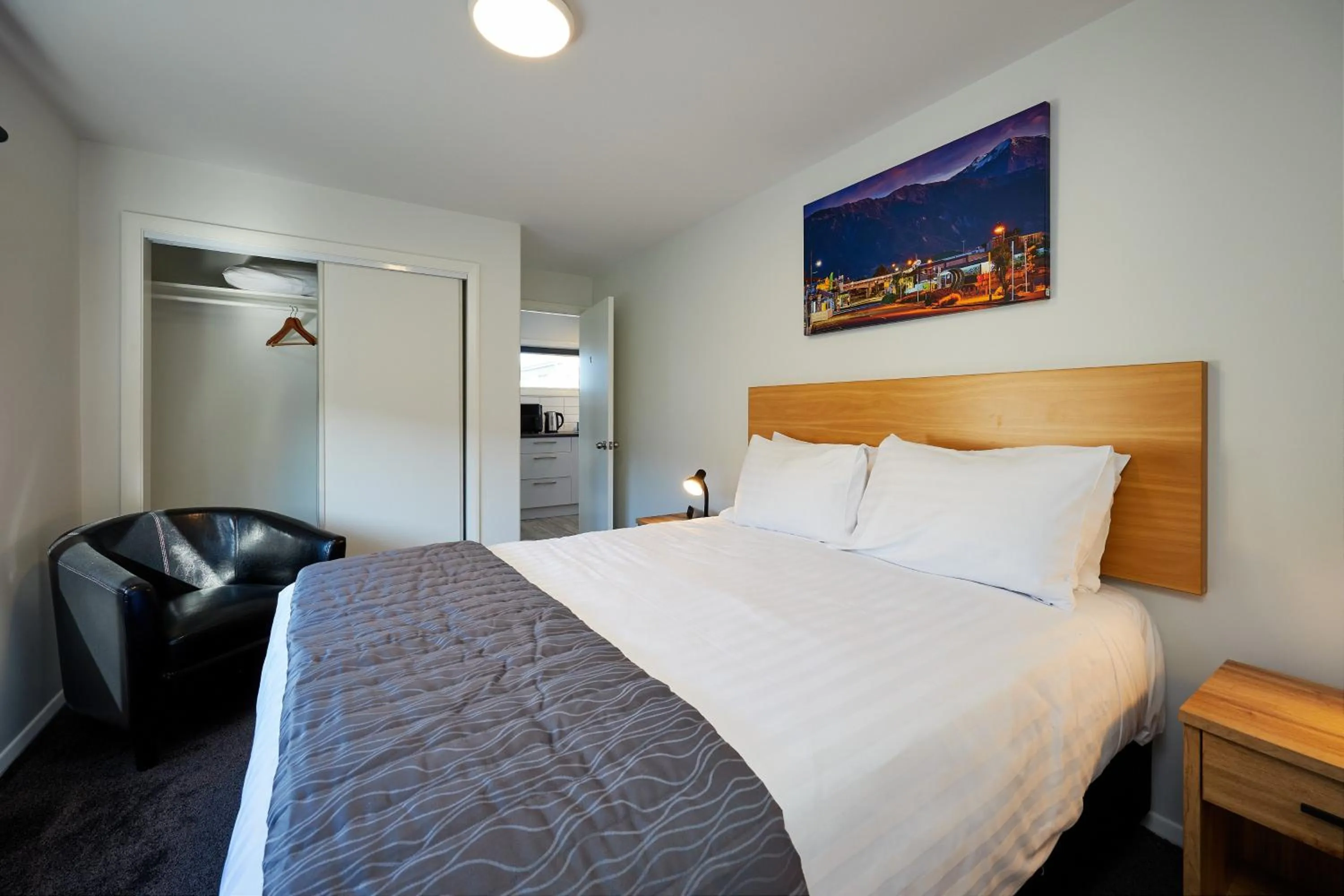 Bed in The White Morph - Heritage Collection