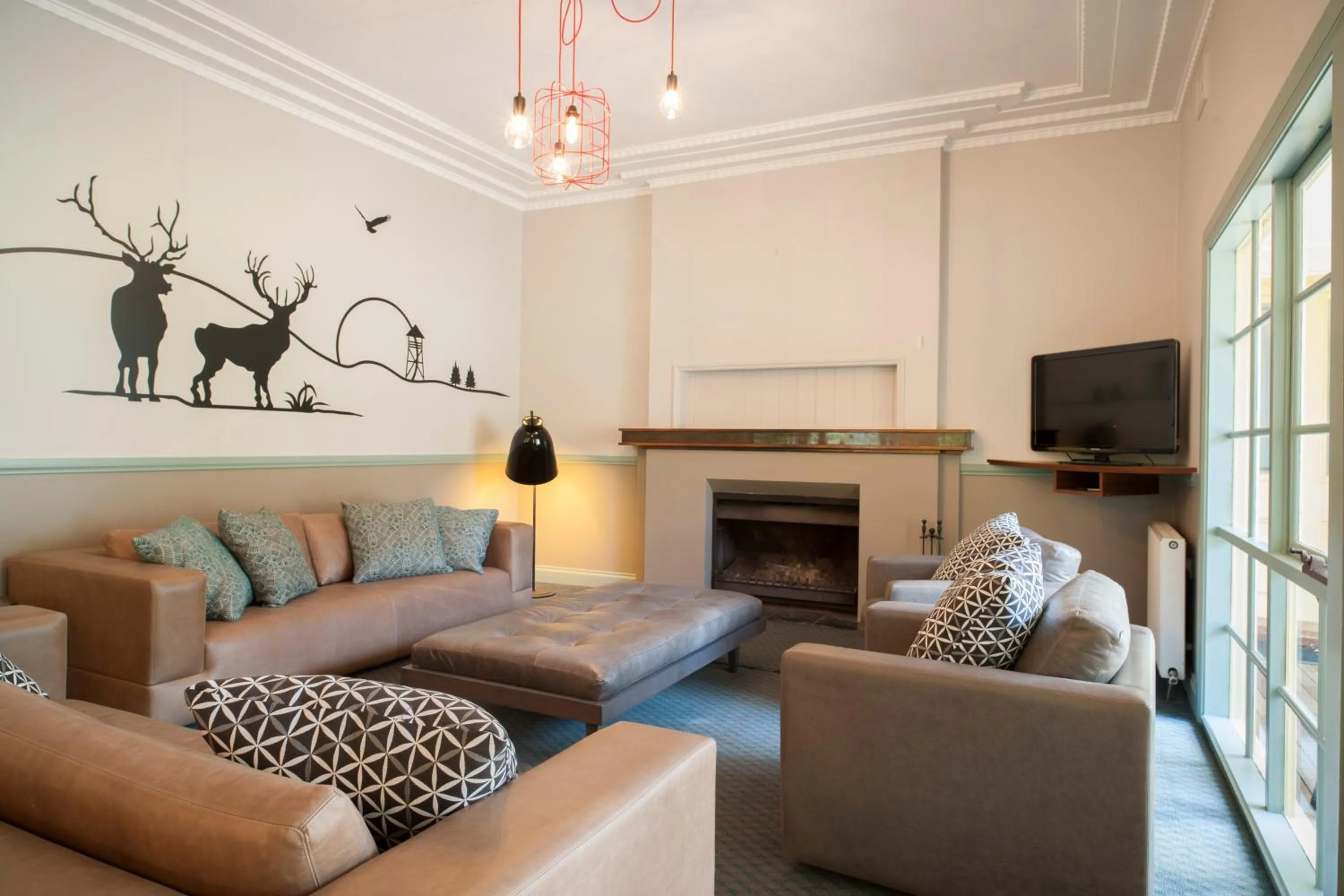 Living room in Oscar's On The Yarra