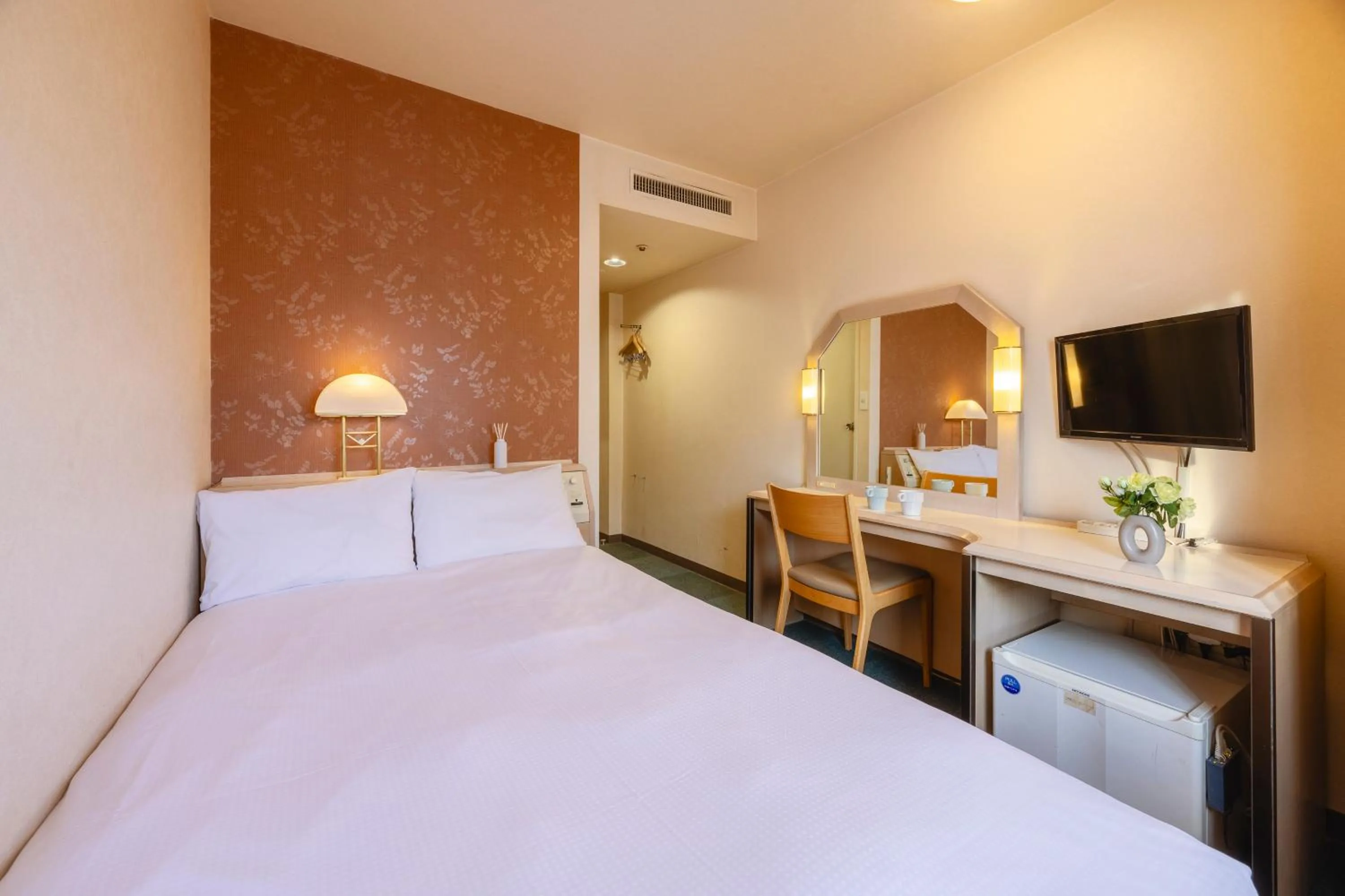 Bed in Aizuwakamatsu Washington Hotel