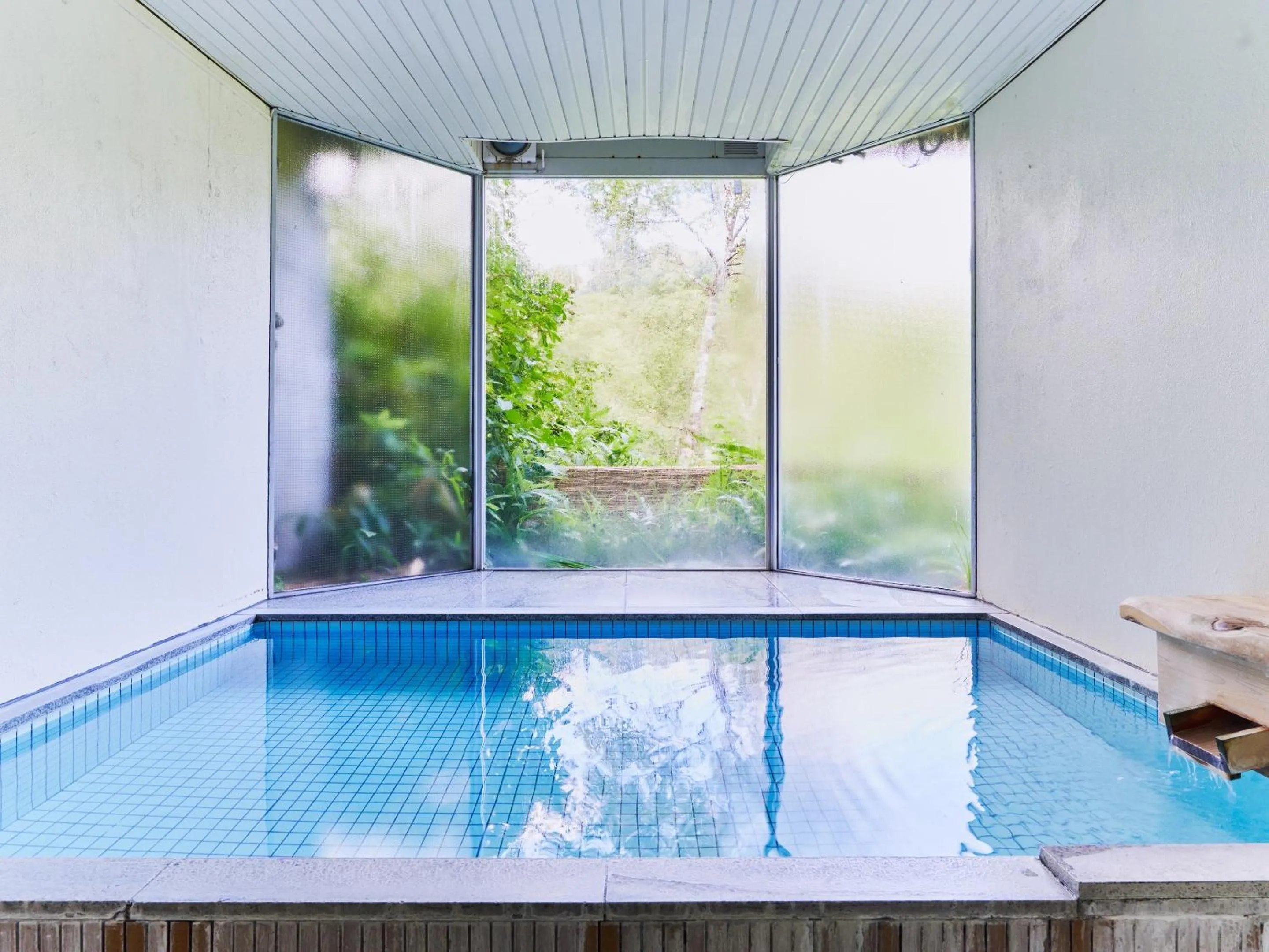 Public Bath in Ishinoyu Lodge