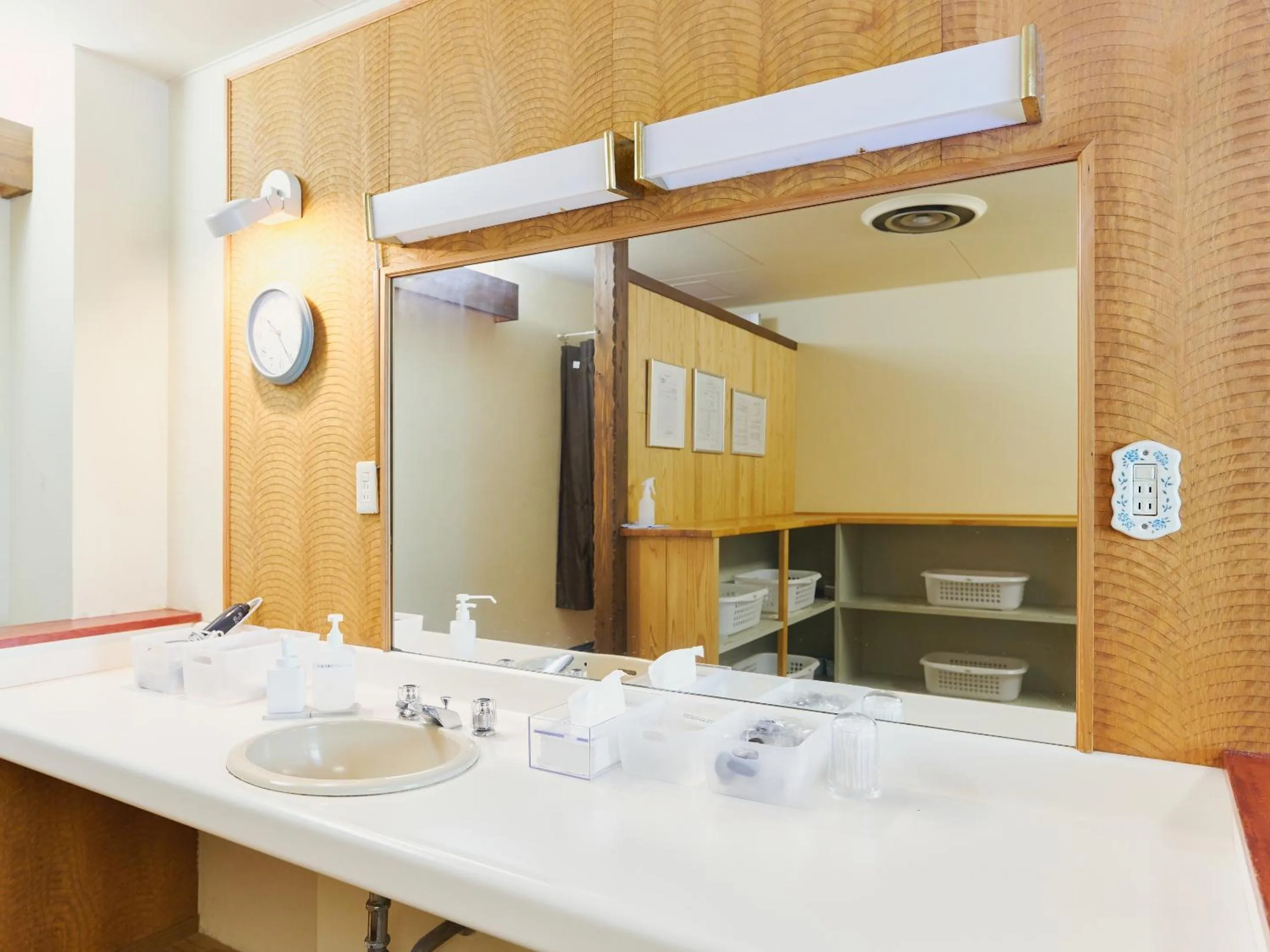 Public Bath in Ishinoyu Lodge