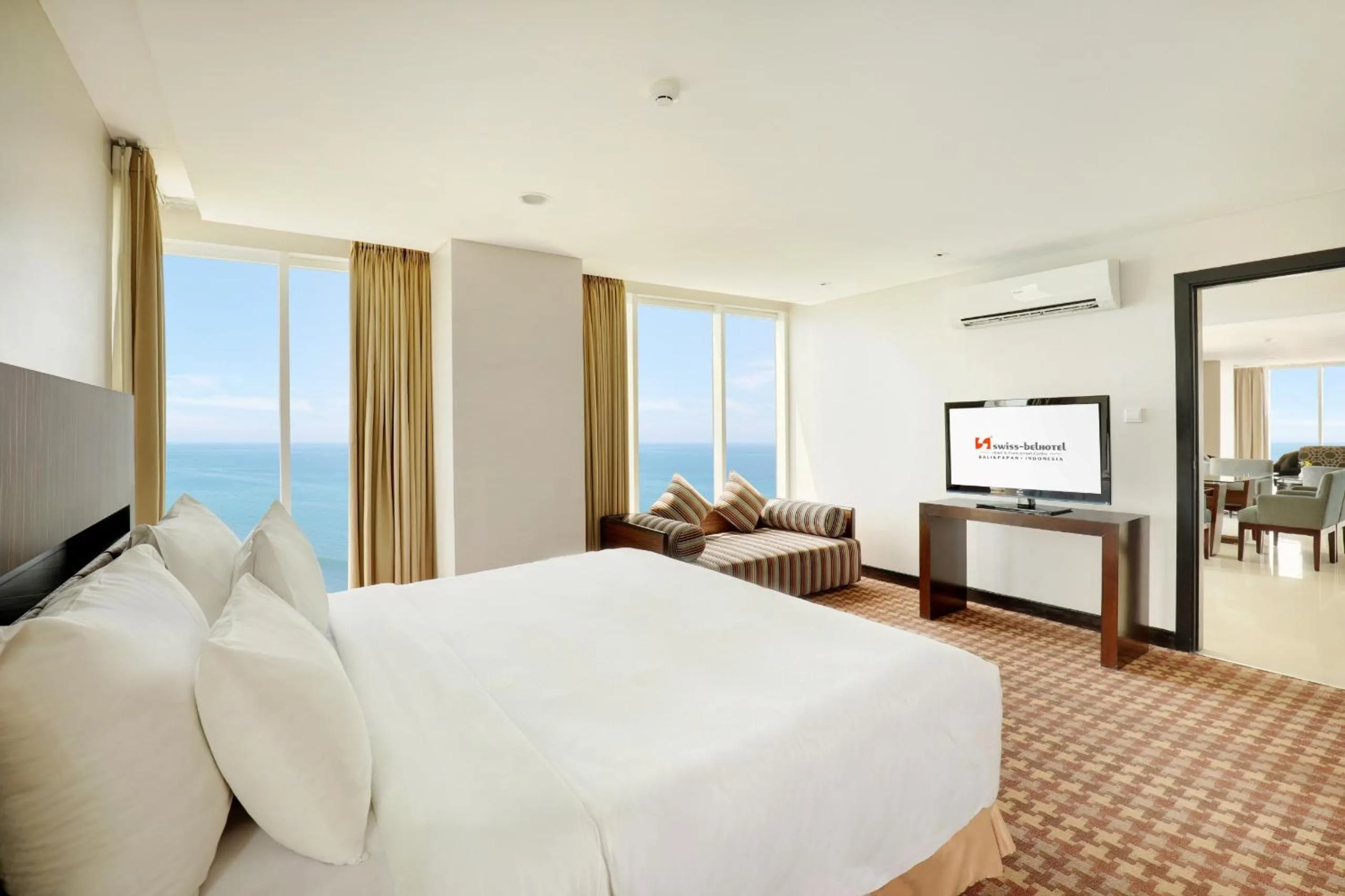 Bed in Swiss-Belhotel Balikpapan