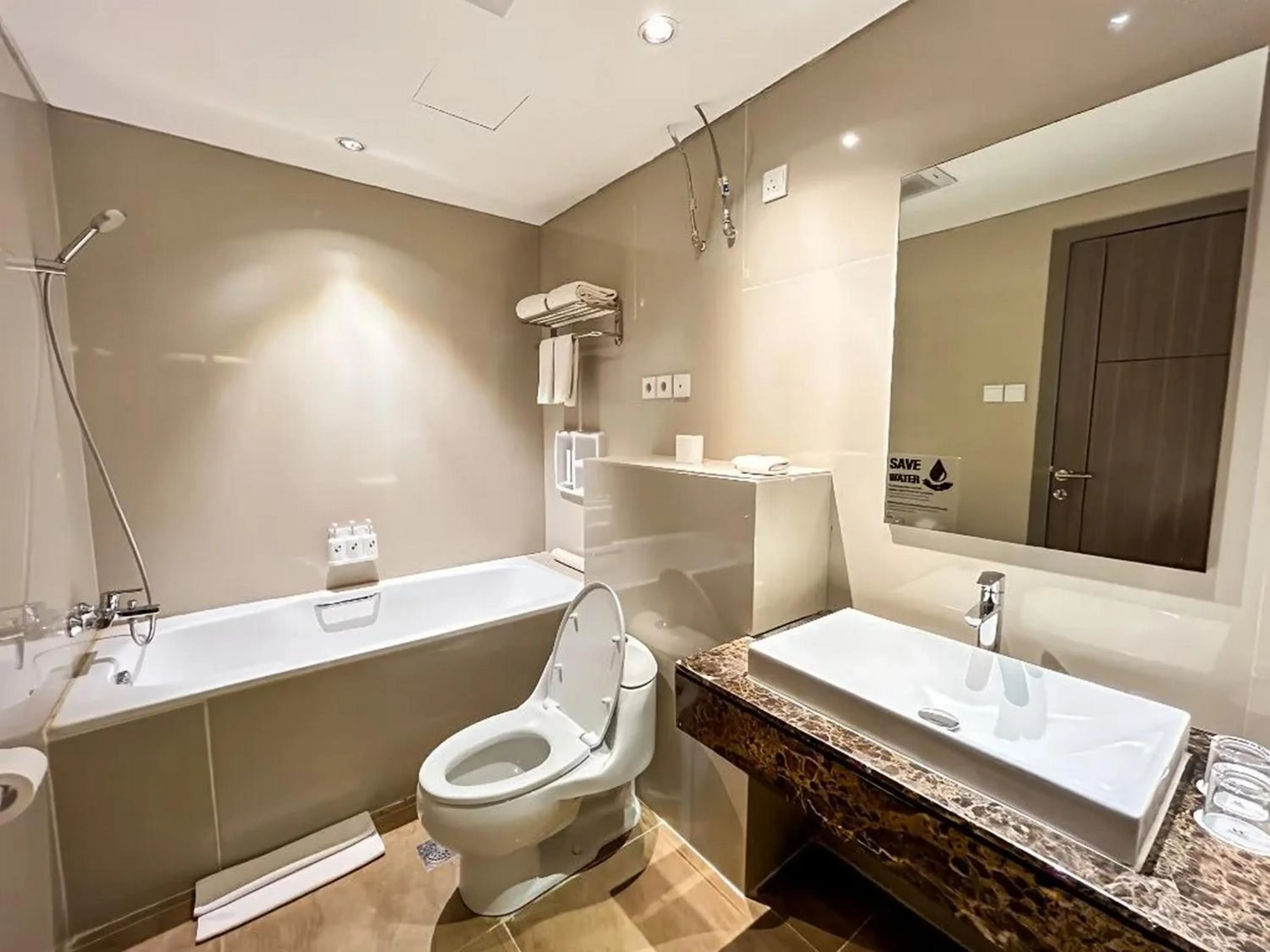 Bathroom in Swiss-Belhotel Balikpapan