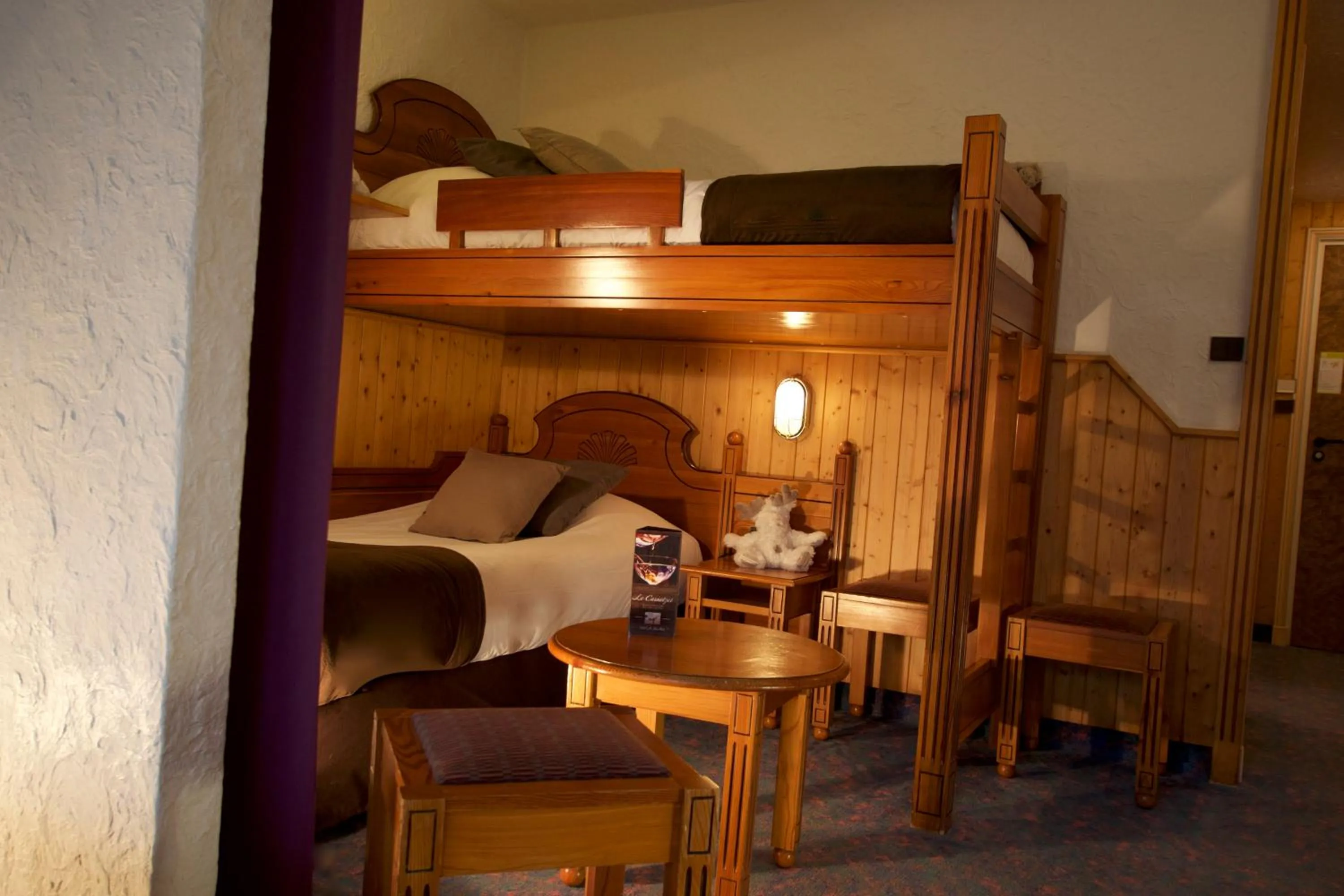 Photo of the whole room, Bed in Hôtel Serre Palas