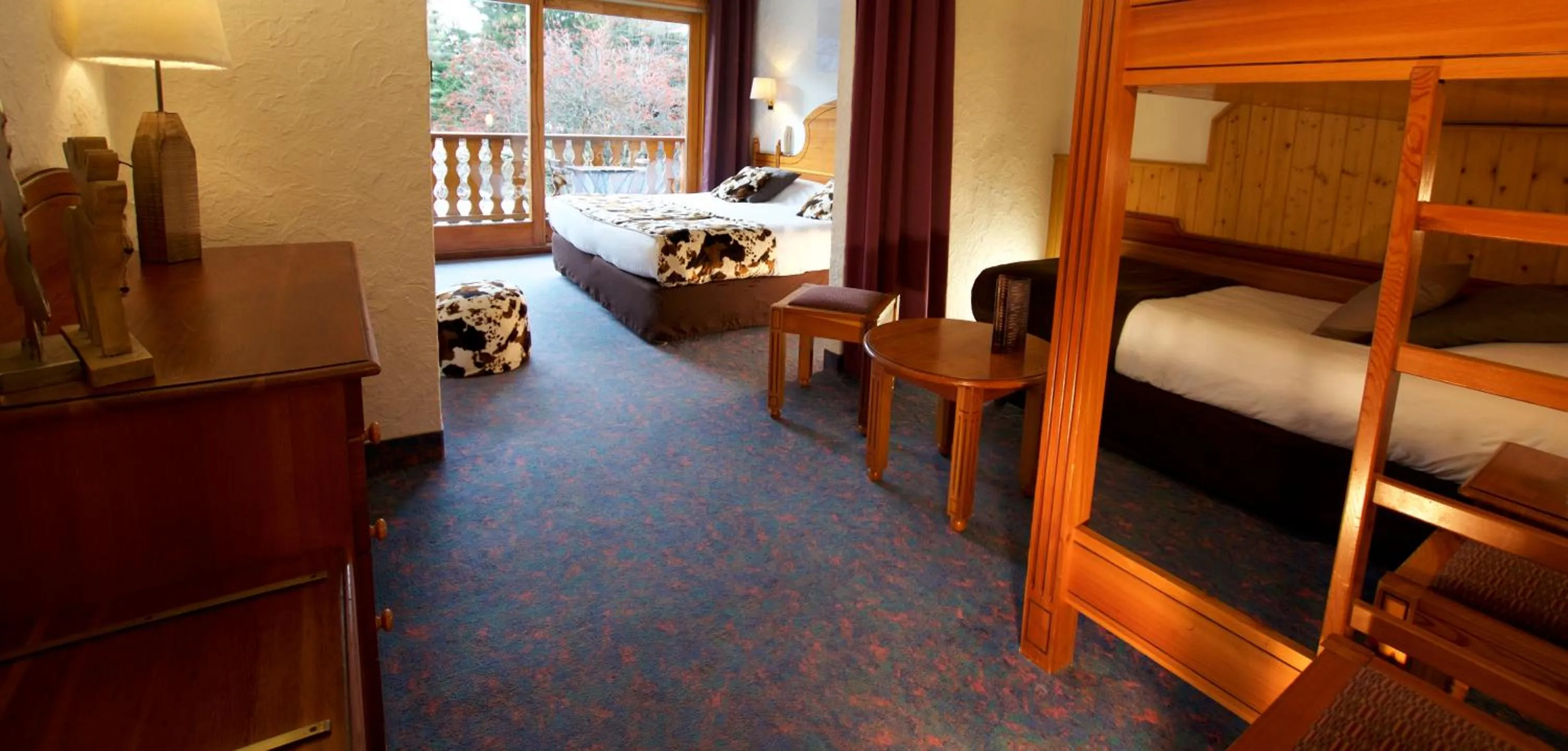 Photo of the whole room, Bed in Hôtel Serre Palas