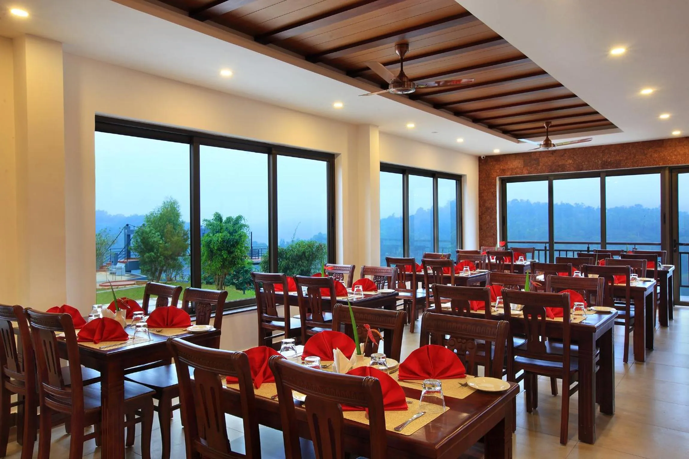 Restaurant/places to eat in Arayal Resort-A Unit of Sharoy Resort