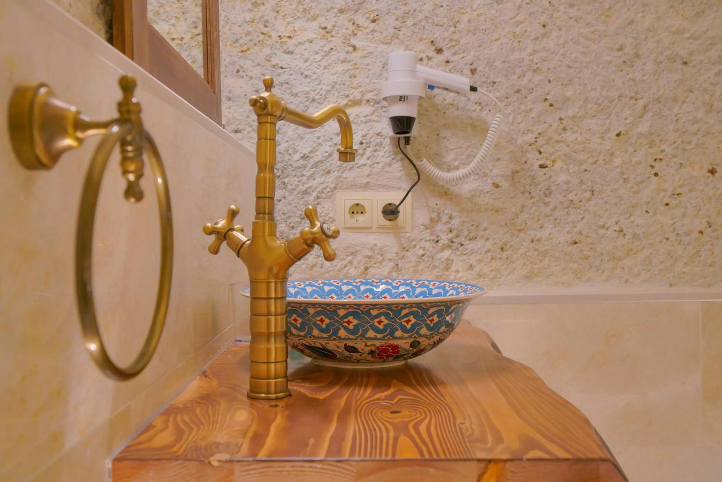 Bathroom in Fairyland Cave Hotel