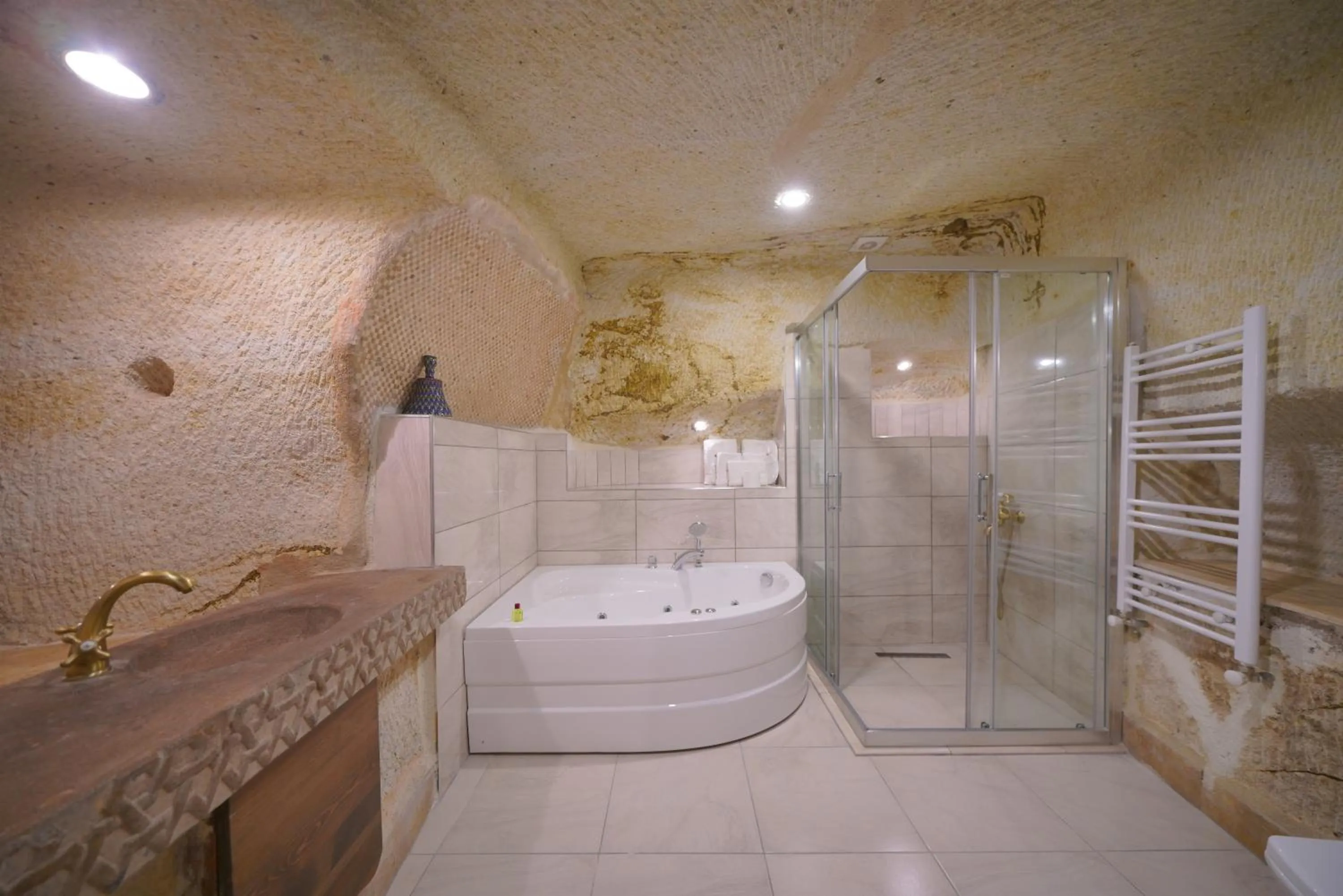 Bathroom in Fairyland Cave Hotel