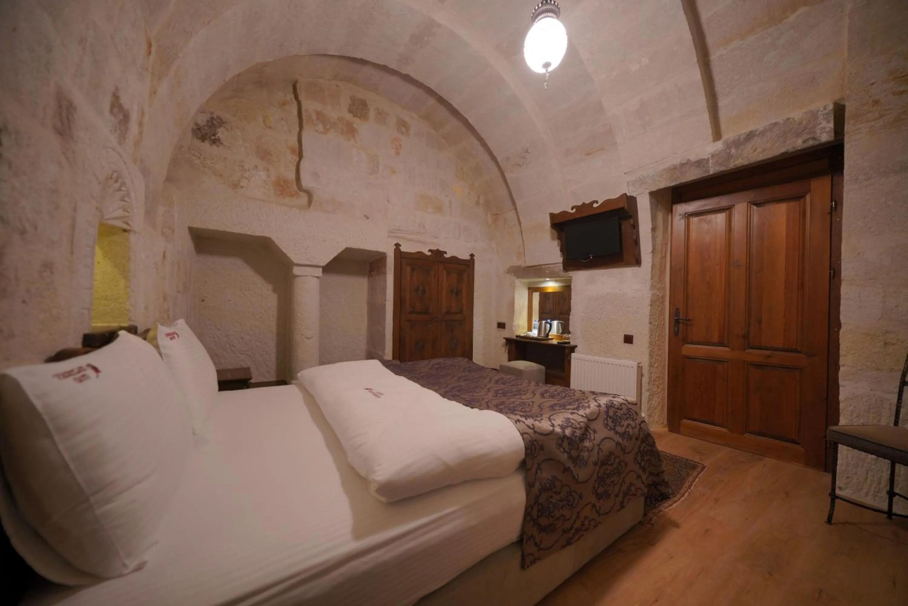 Massage, Bed in Fairyland Cave Hotel