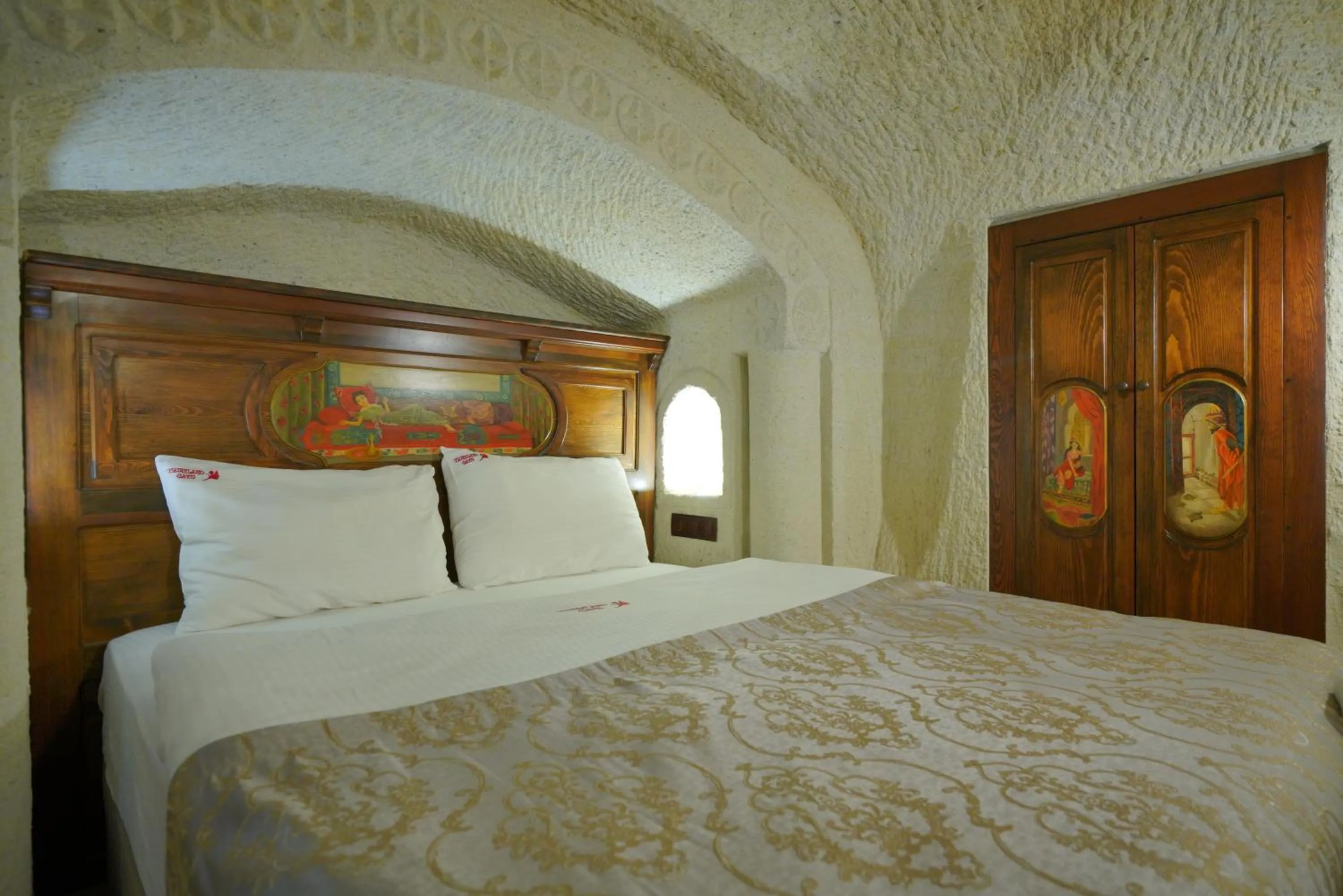 Bedroom, Bed in Fairyland Cave Hotel