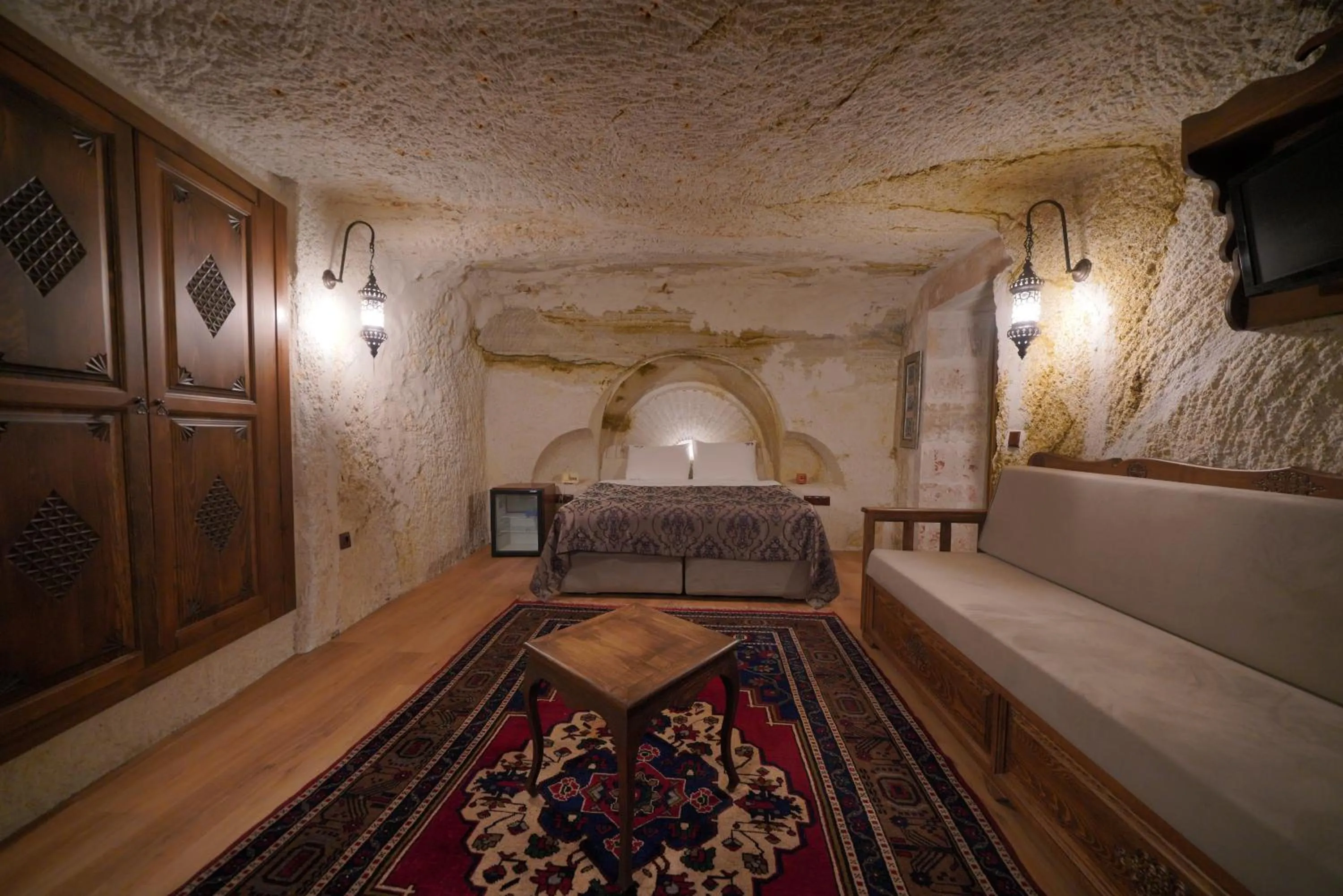 Massage in Fairyland Cave Hotel