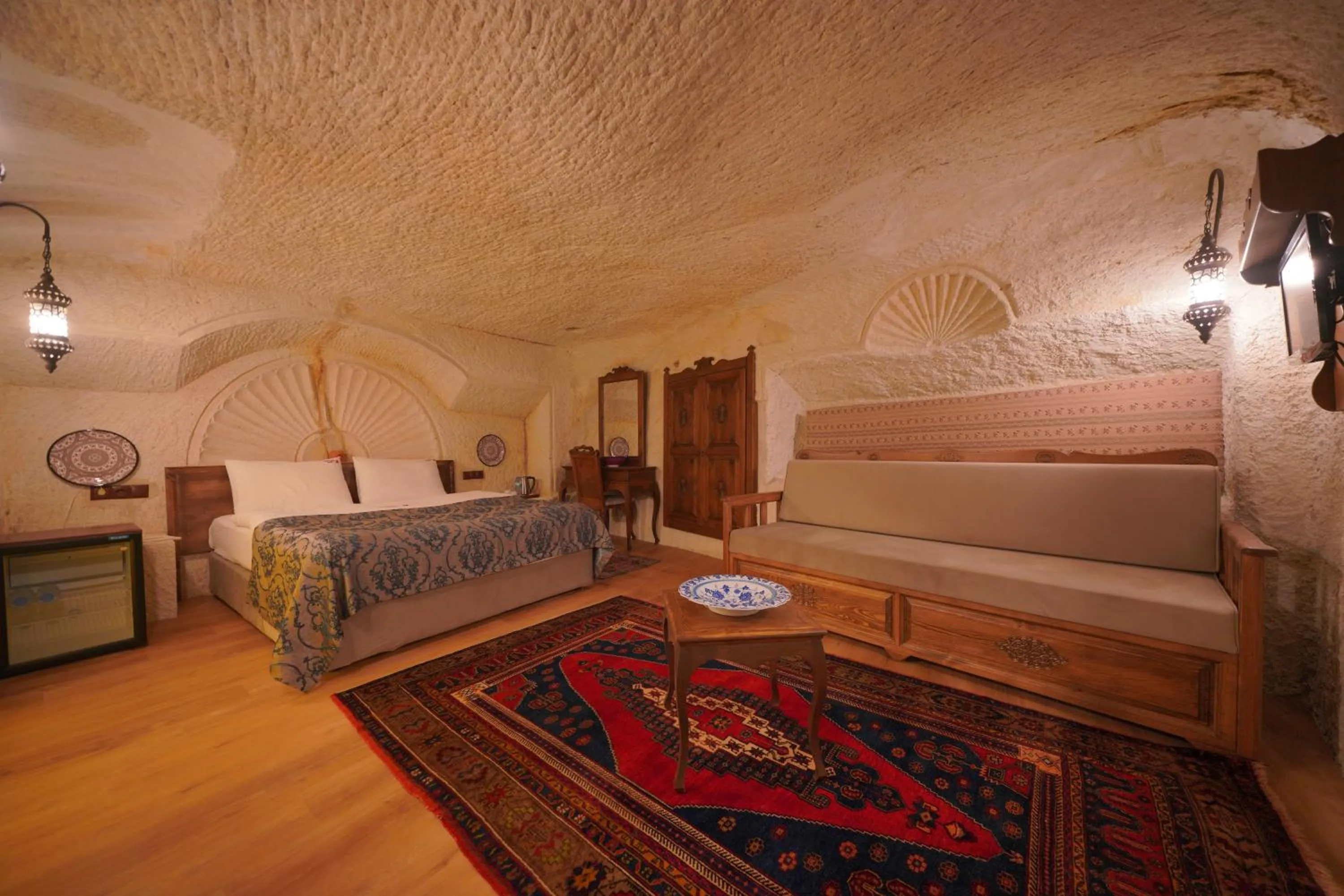 Massage, Bed in Fairyland Cave Hotel