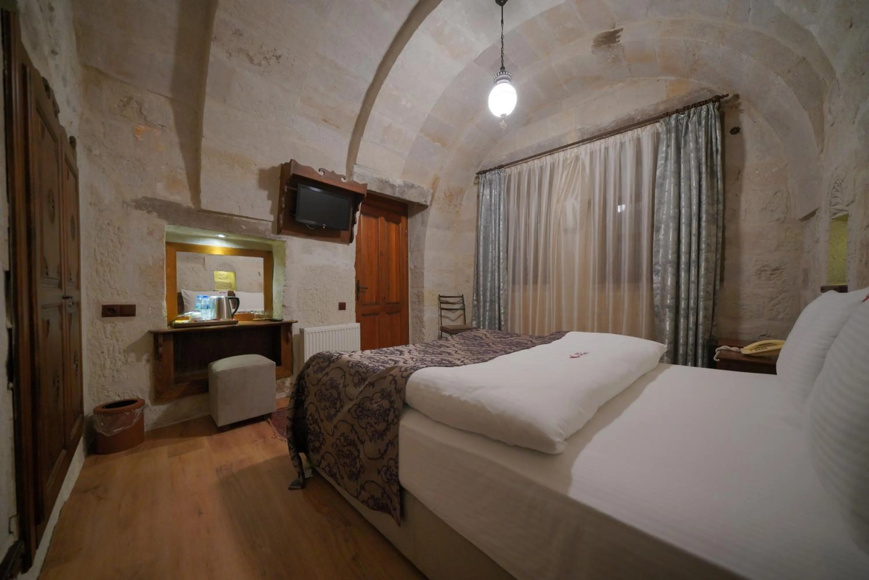 Massage, Bed in Fairyland Cave Hotel