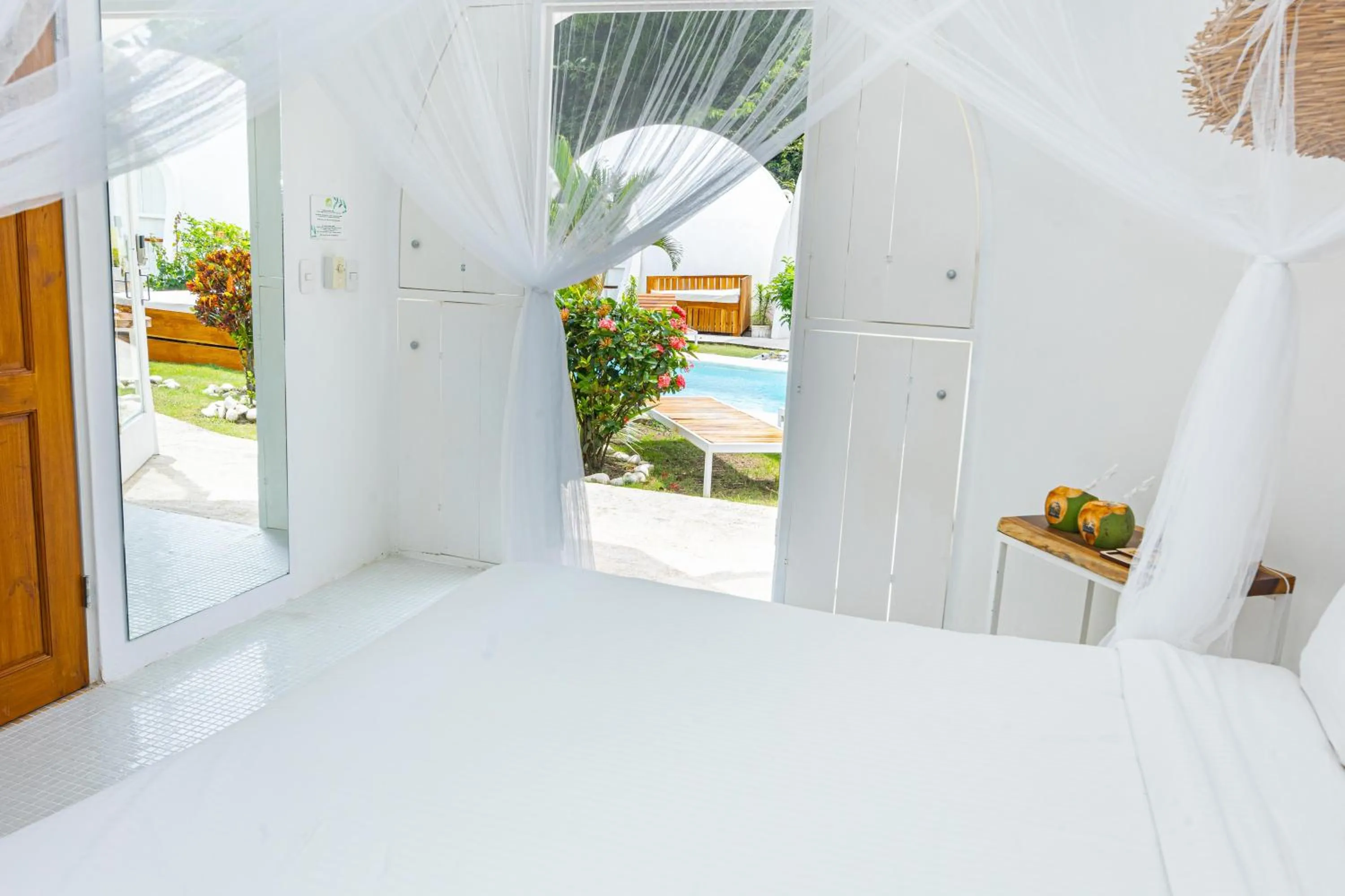 Bed in Igloo Beach Lodge