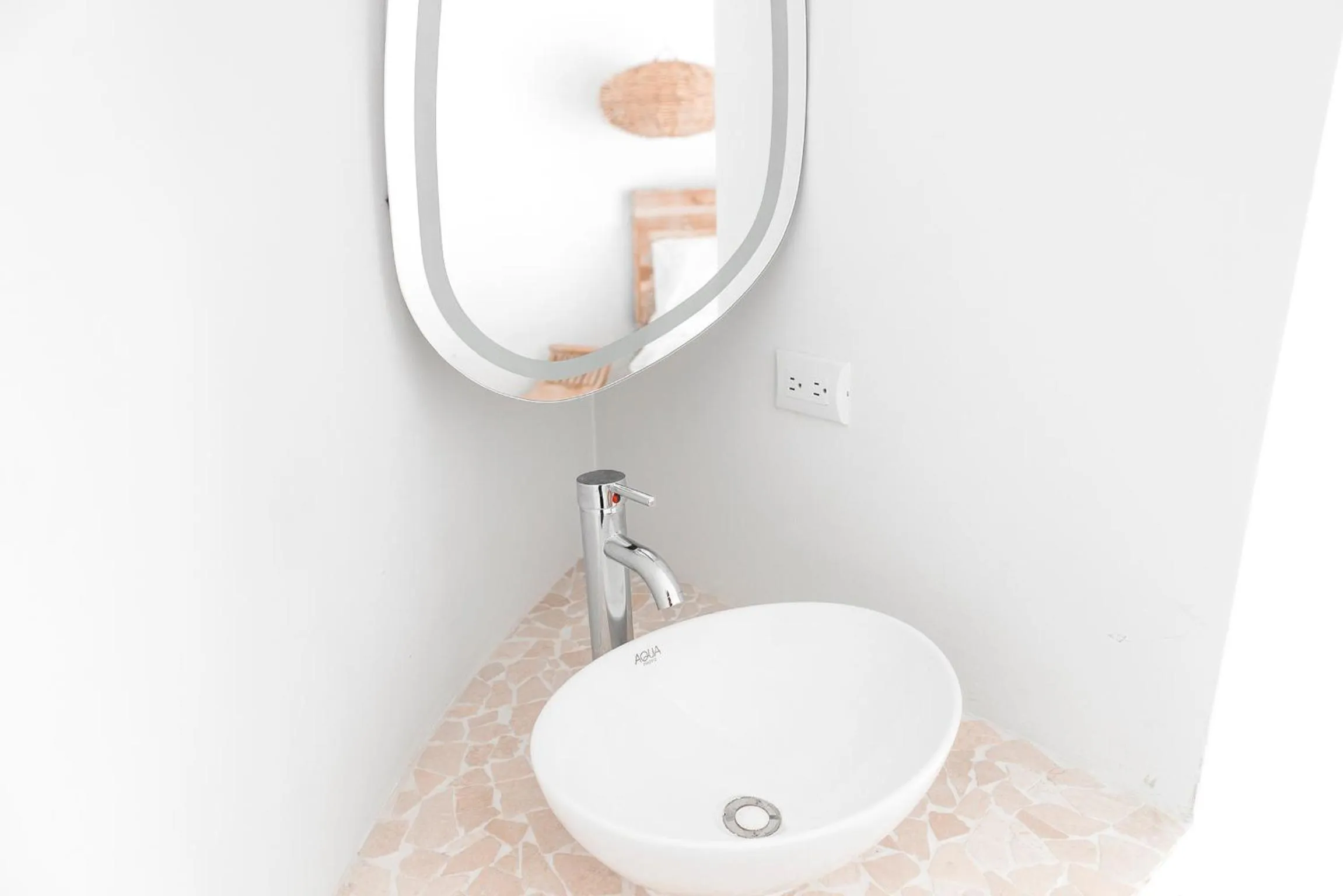 Bathroom in Igloo Beach Lodge