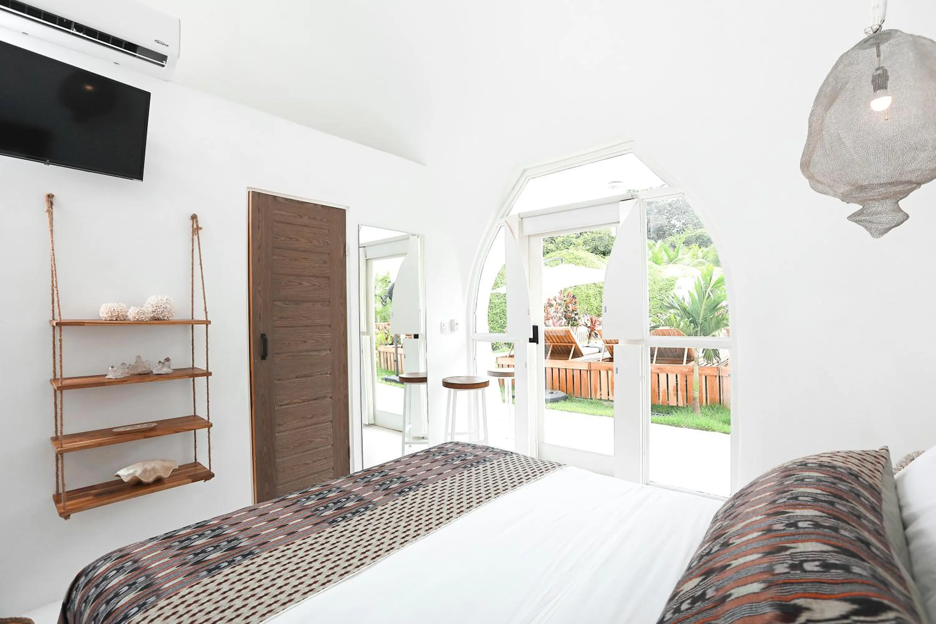 Bed in Igloo Beach Lodge