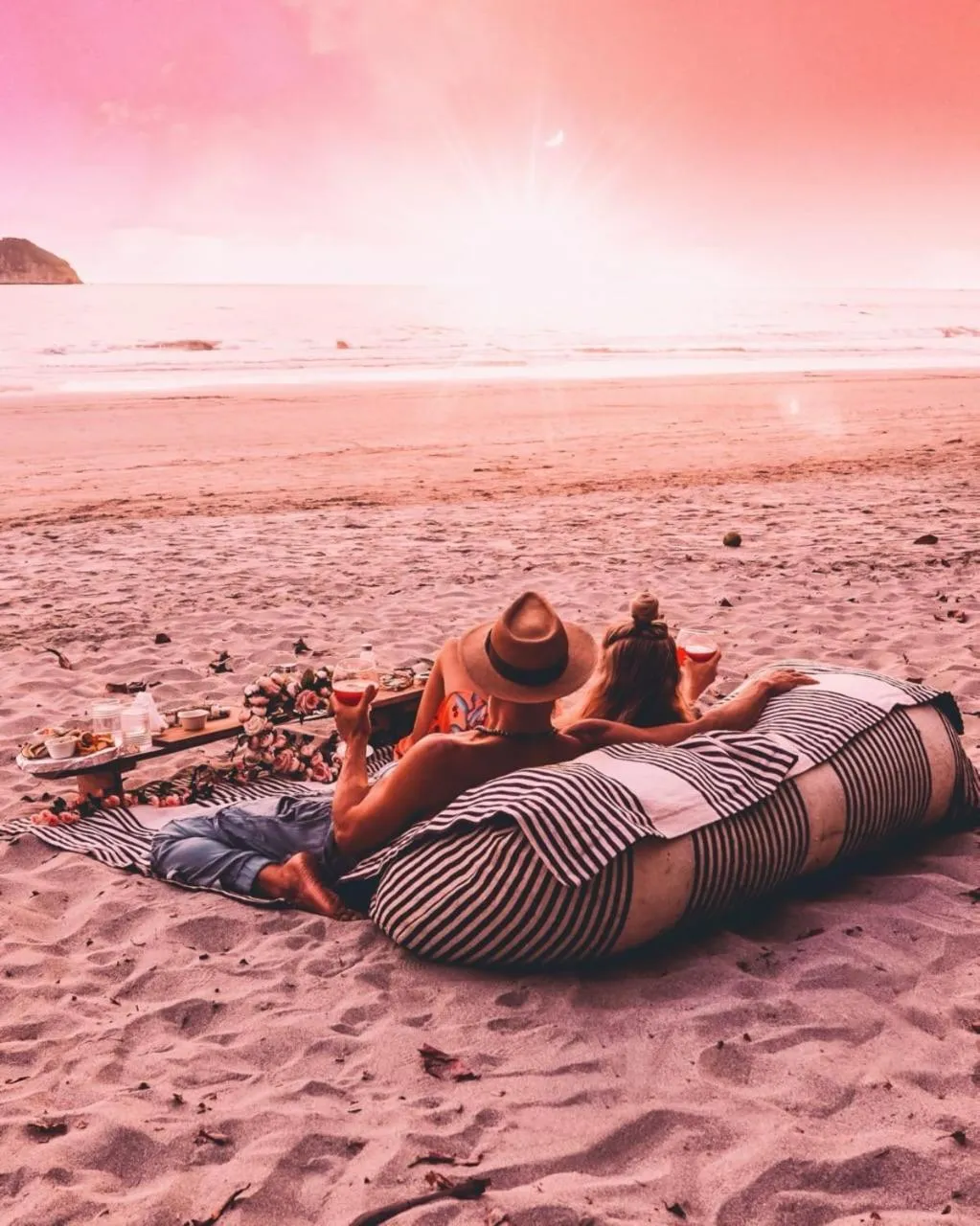 Beach in Igloo Beach Lodge