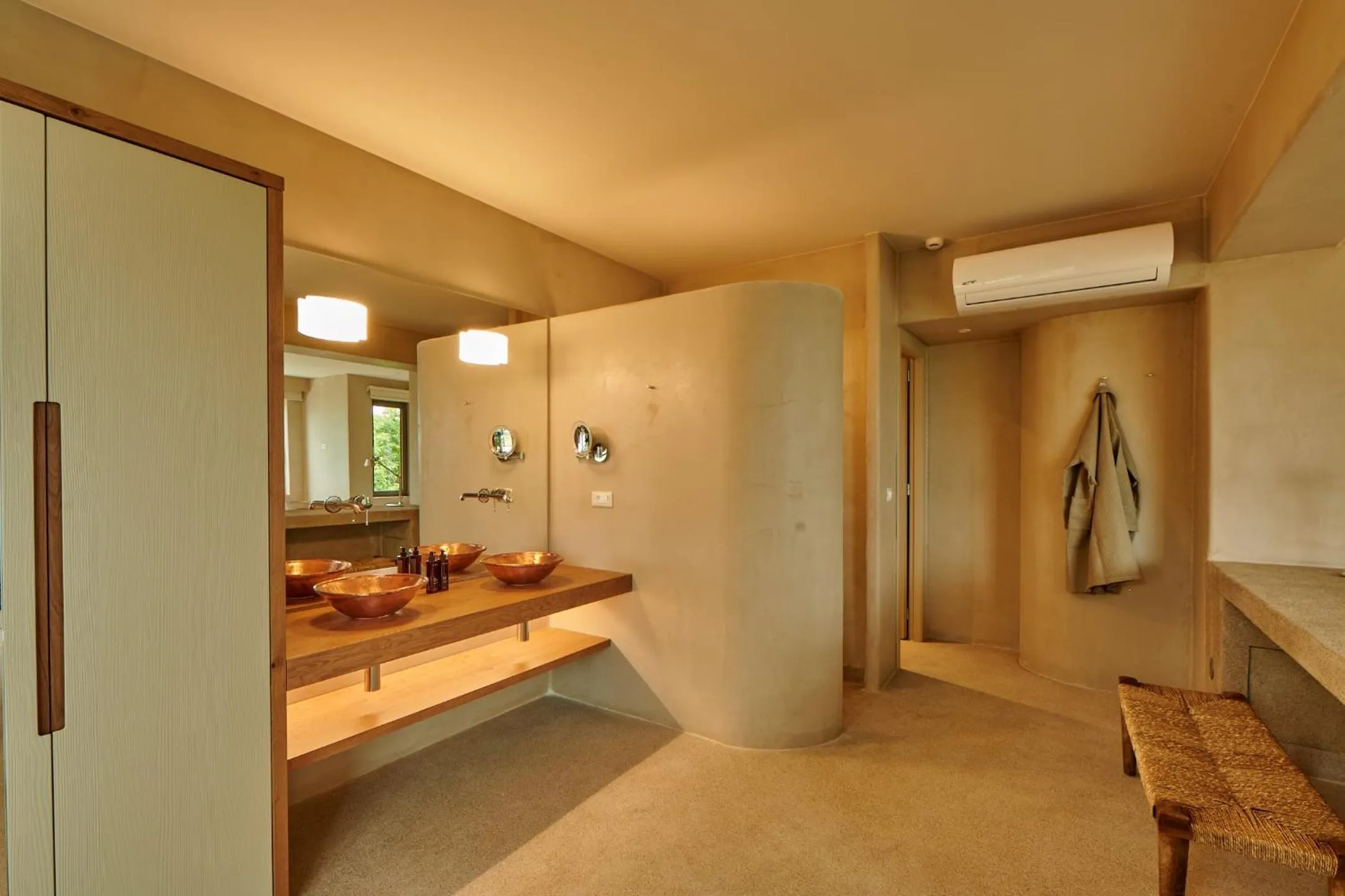 Bathroom, Bed in F ZEEN Kefalonia