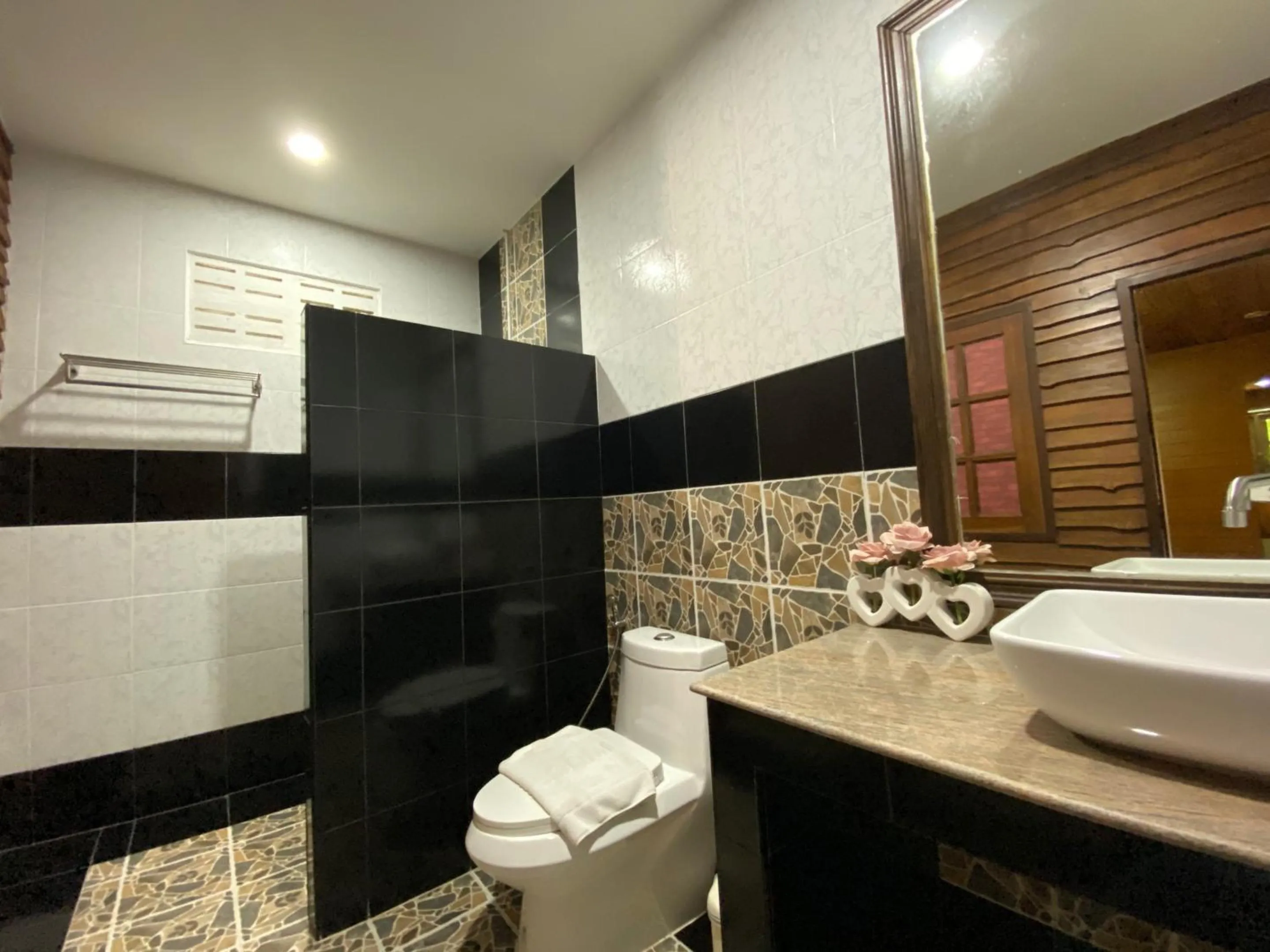 Toilet in Yuwadee Resort