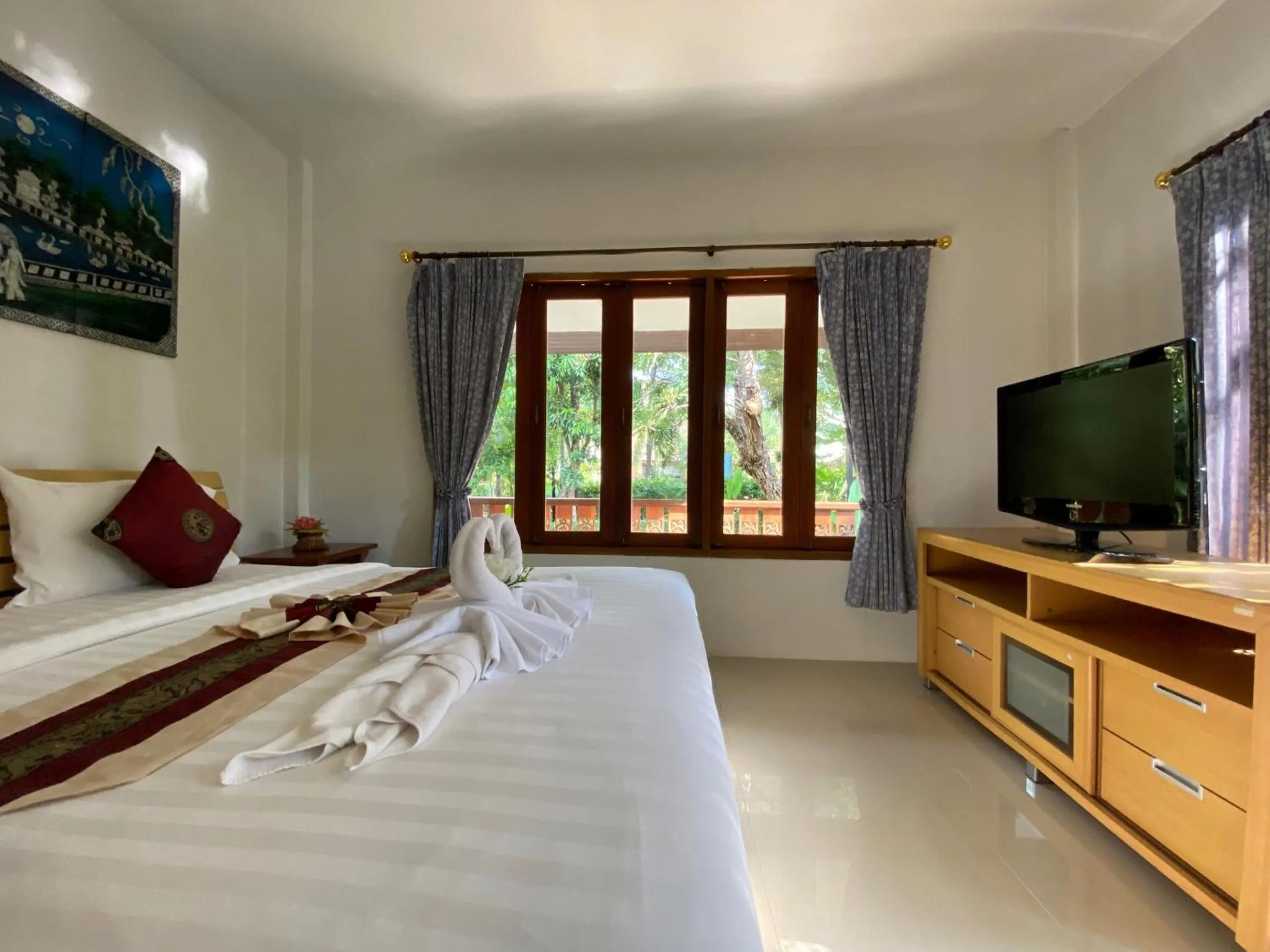 Bed in Yuwadee Resort