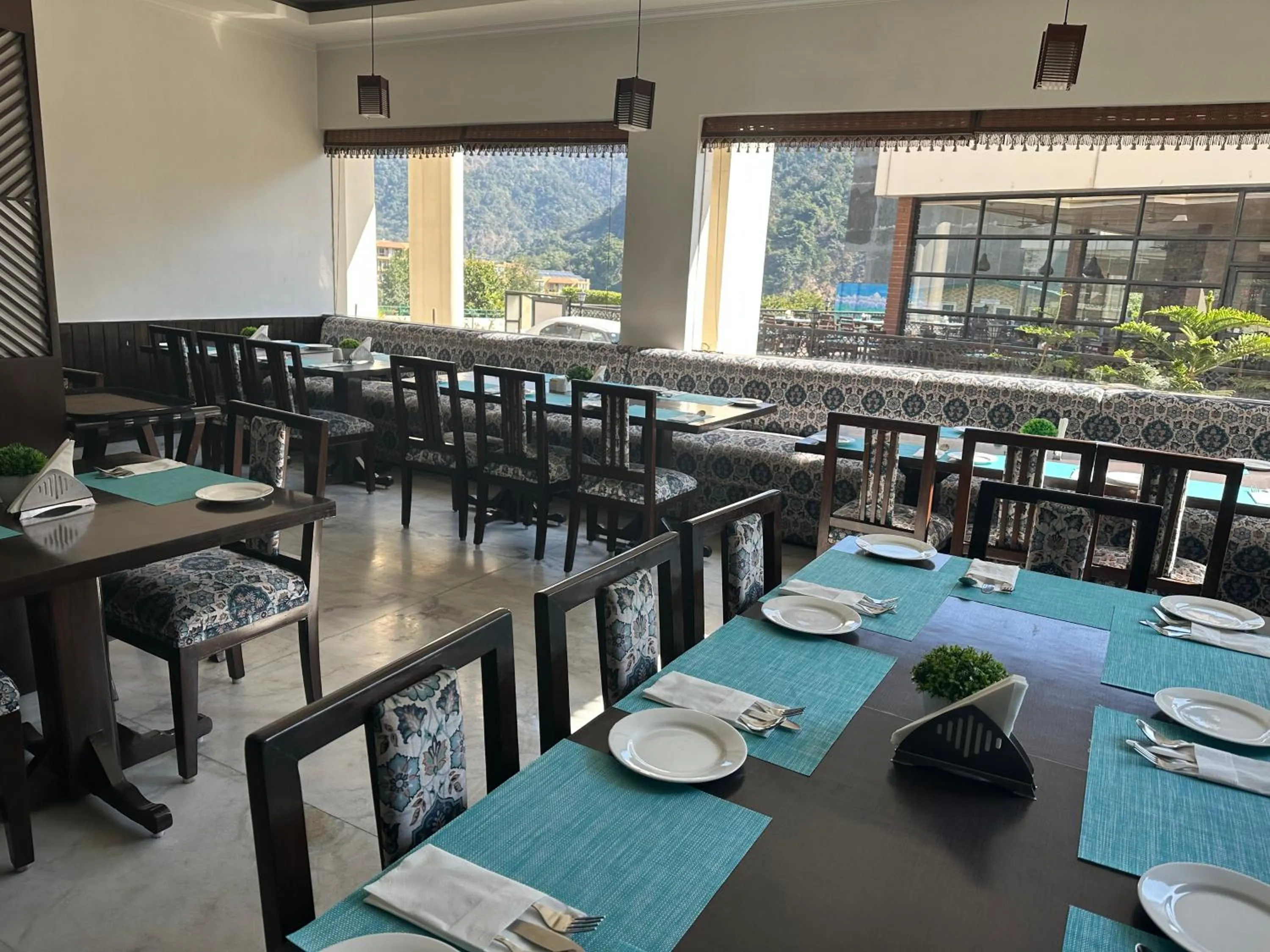 Restaurant/places to eat in Hotel Dewa Retreat- A Himalayan Boutique Hotel