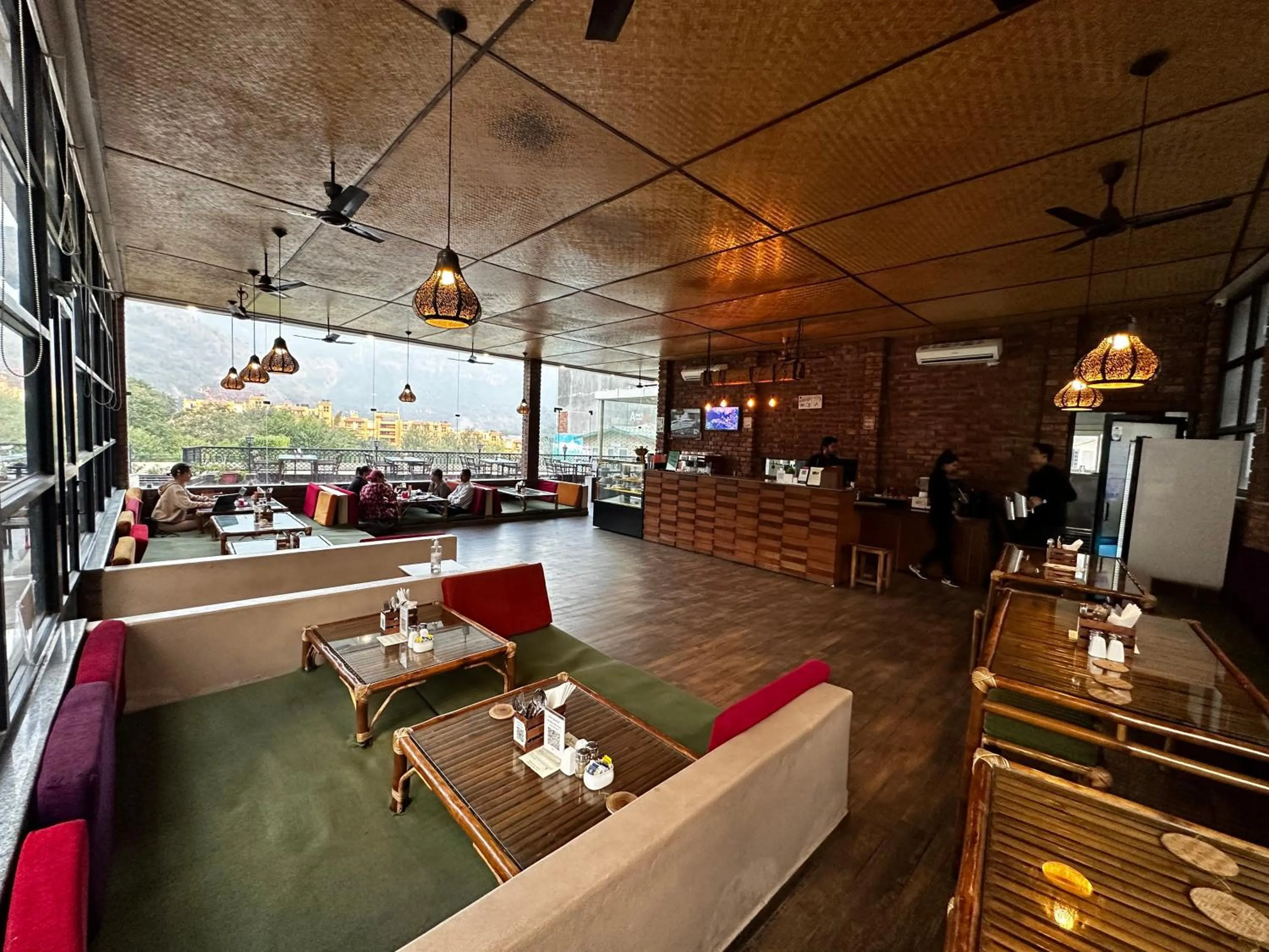 Restaurant/places to eat in Hotel Dewa Retreat- A Himalayan Boutique Hotel