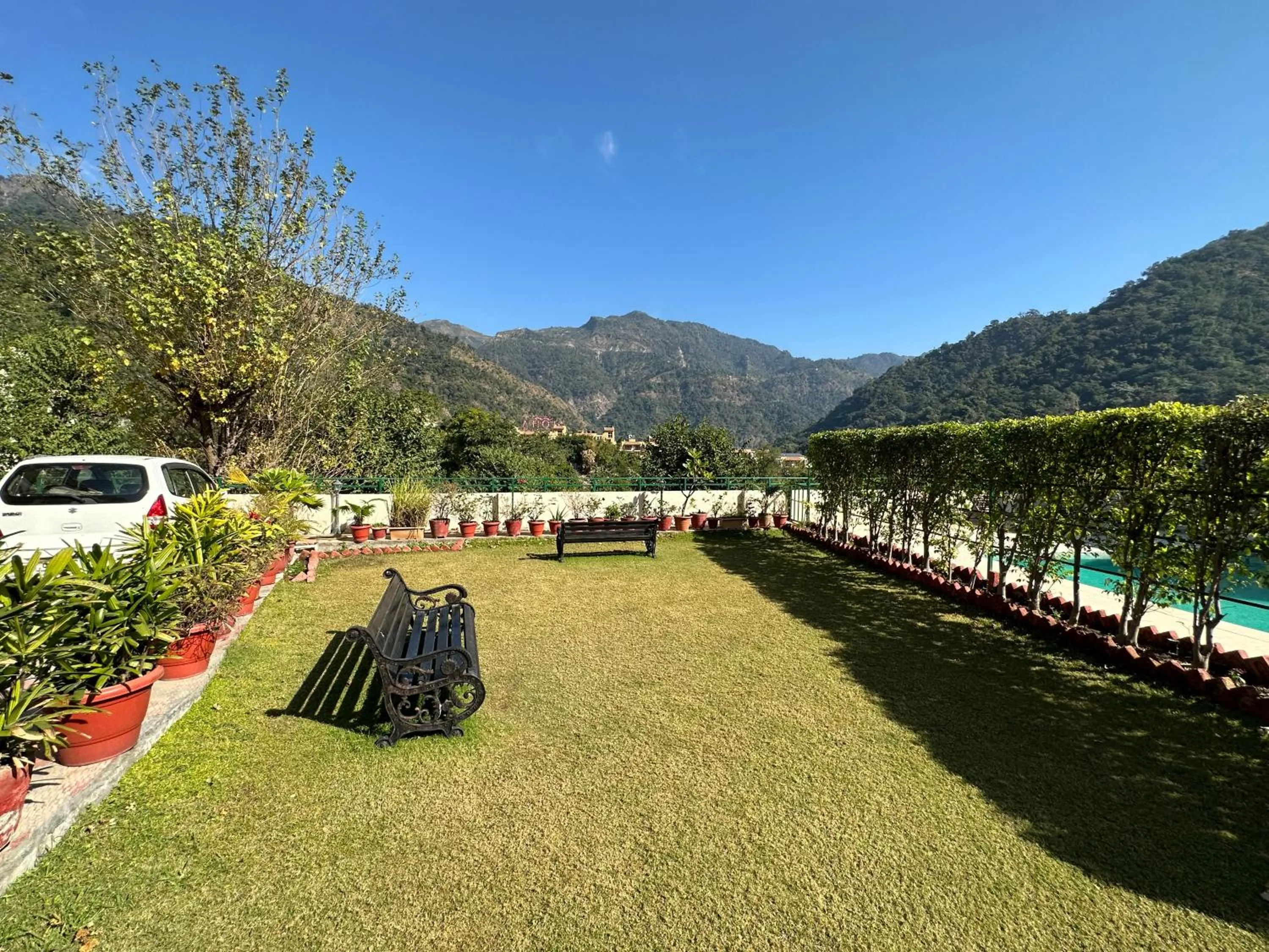 Garden in Hotel Dewa Retreat- A Himalayan Boutique Hotel