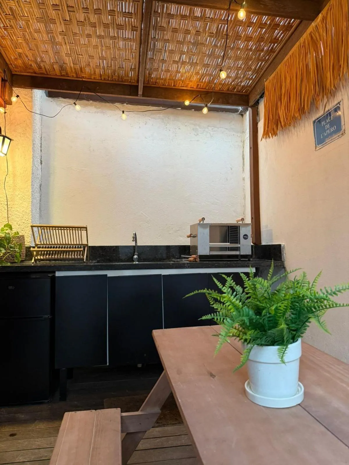 Kitchen or kitchenette in Casa Boha Praia do Forte