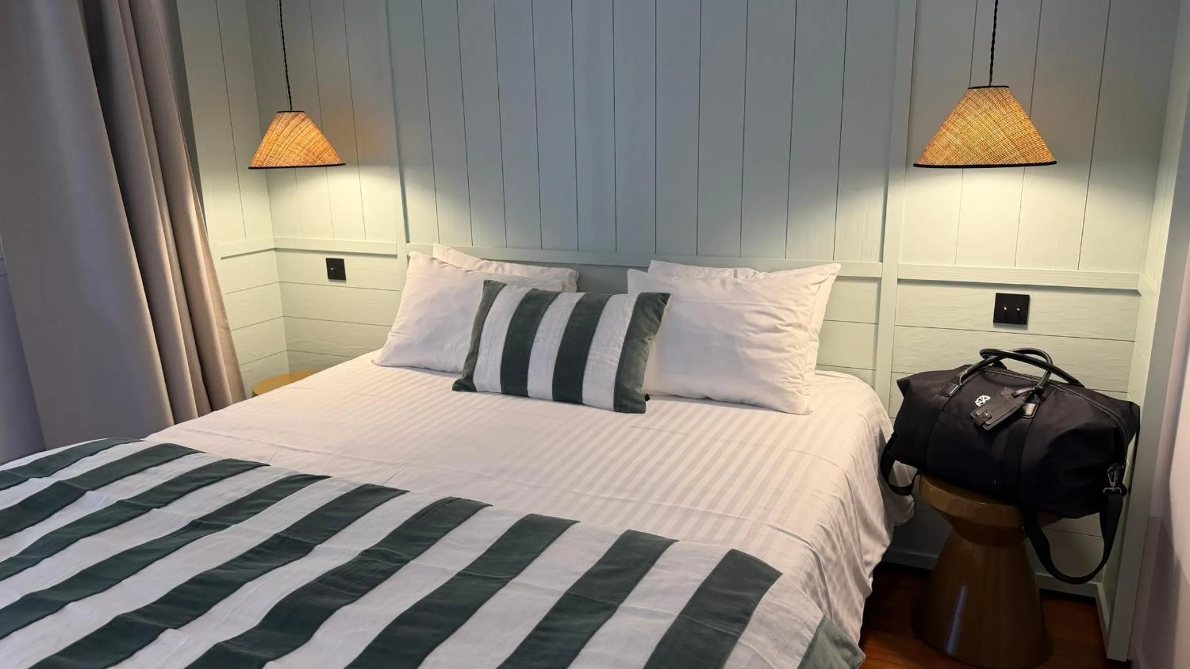 Bedroom, Bed in Hôtel Le Clos Huguerie - Boutique Hôtel - Bordeaux Centre