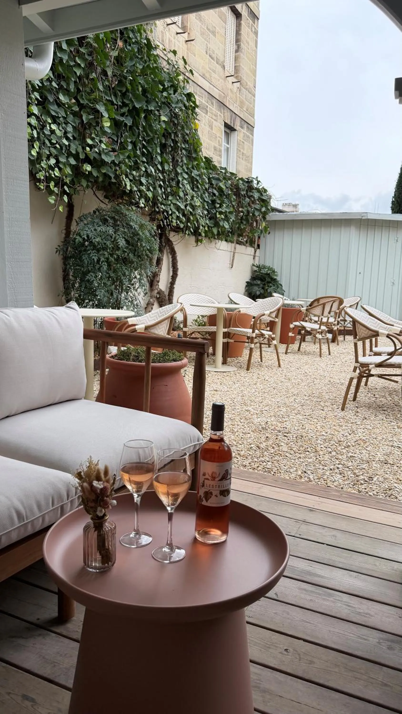 Patio in Hôtel Le Clos Huguerie - Boutique Hôtel - Bordeaux Centre