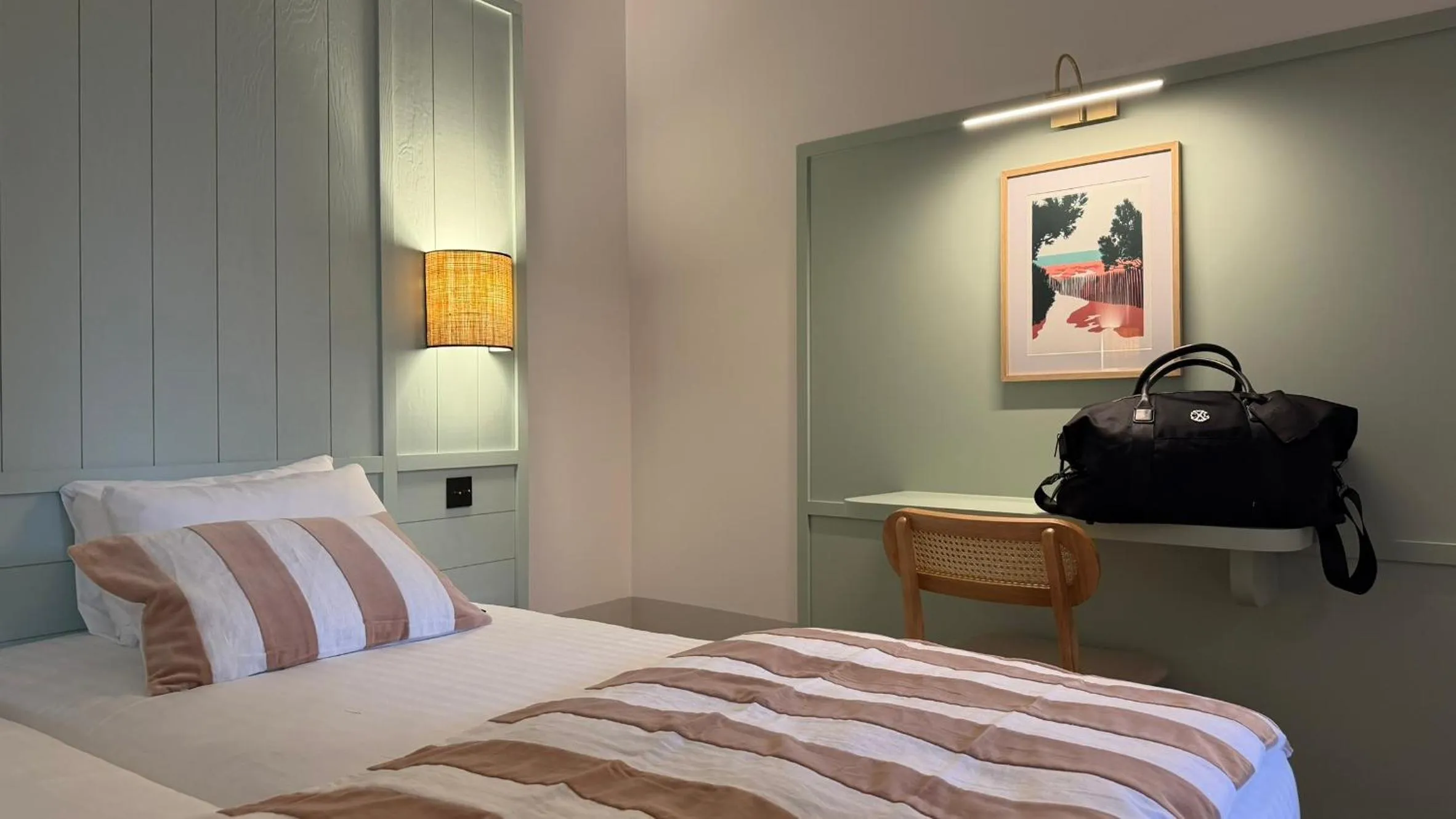 Bedroom, Bed in Hôtel Le Clos Huguerie - Boutique Hôtel - Bordeaux Centre