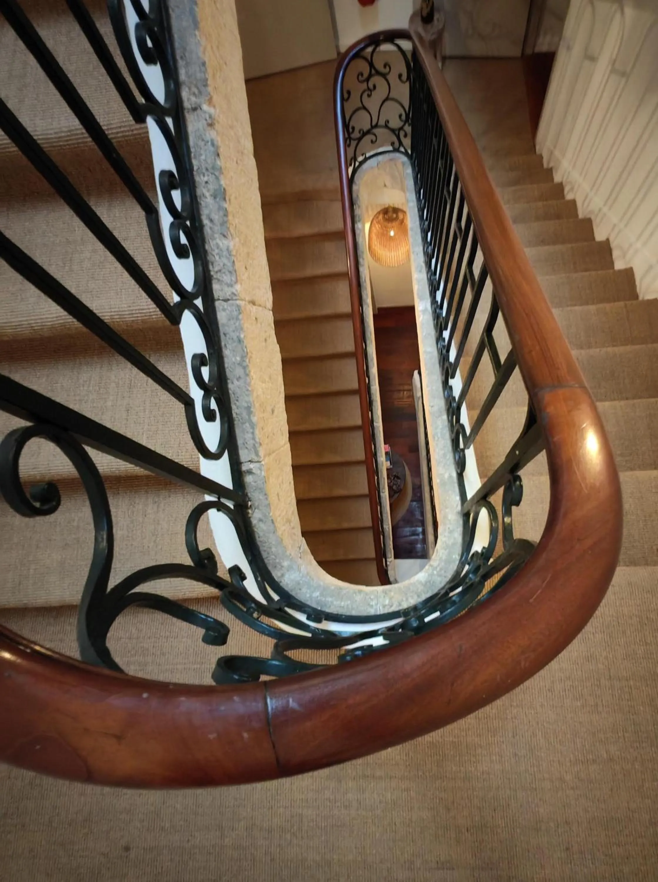 Property building in Hôtel Le Clos Huguerie Bordeaux Centre - Ex Maison du Lierre