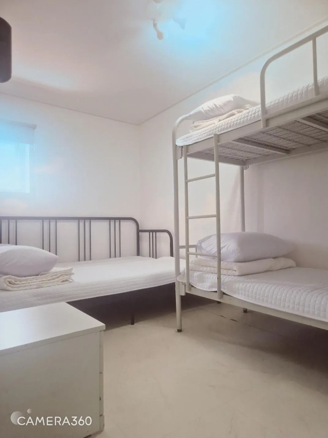 Bed in Mamas and Papas Guesthouse and Apartments in Seoul