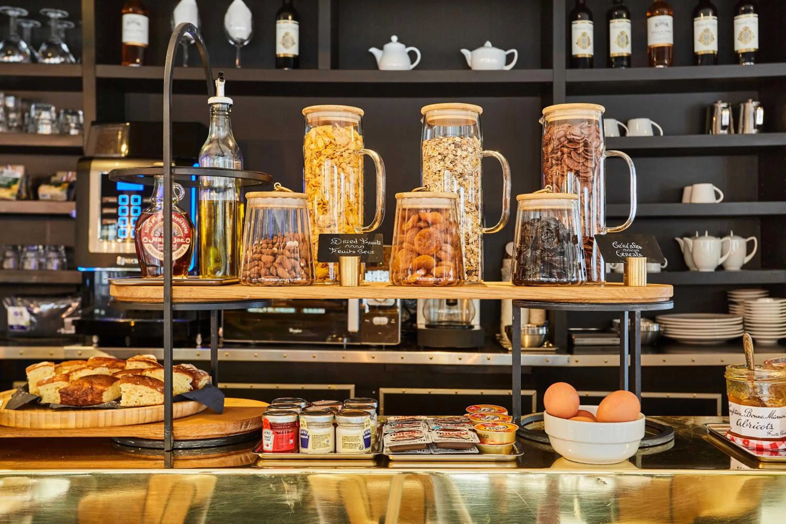 Breakfast in Eiffel Villa Garibaldi