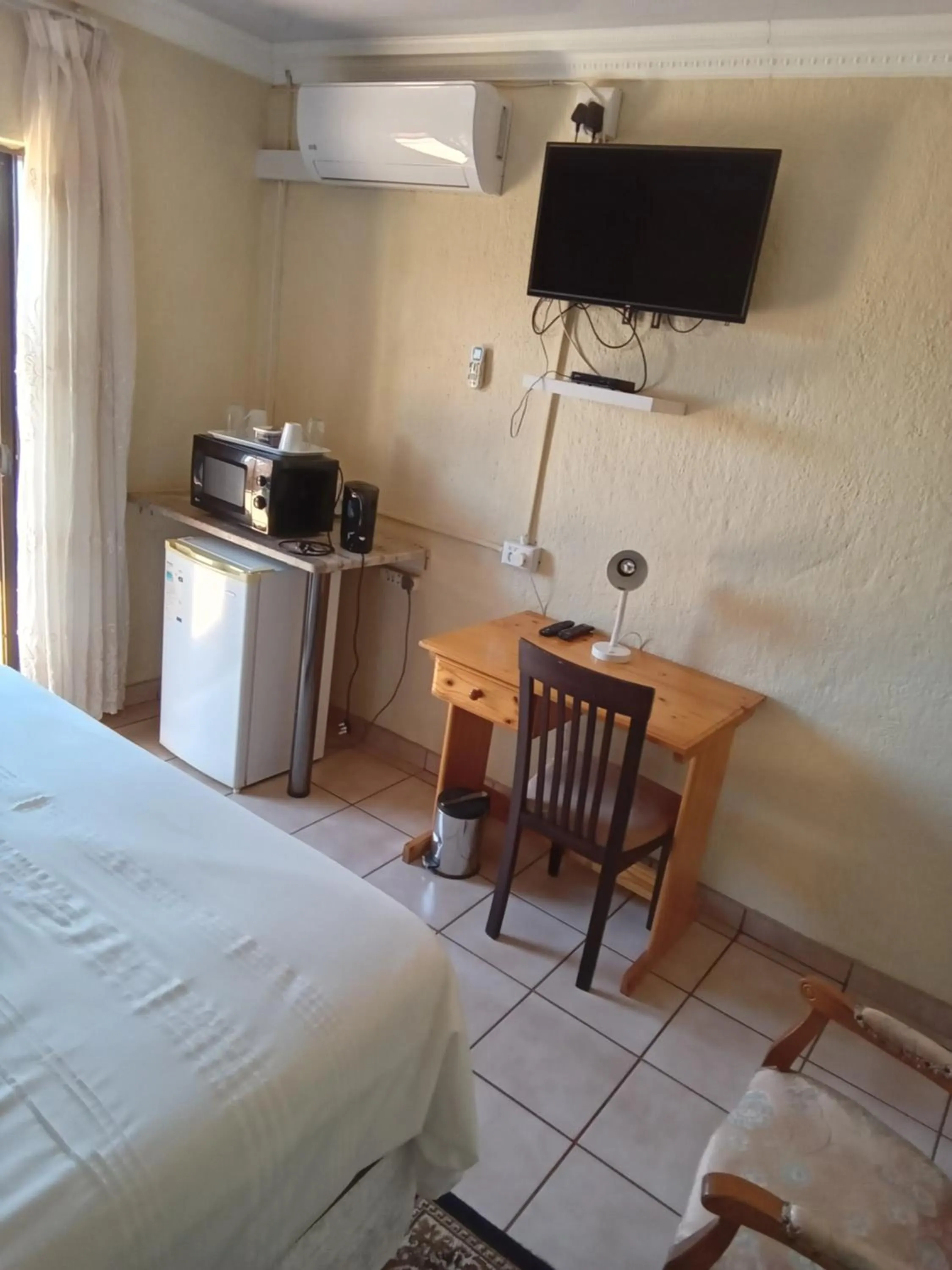 Bed in Kgatholoha guest house