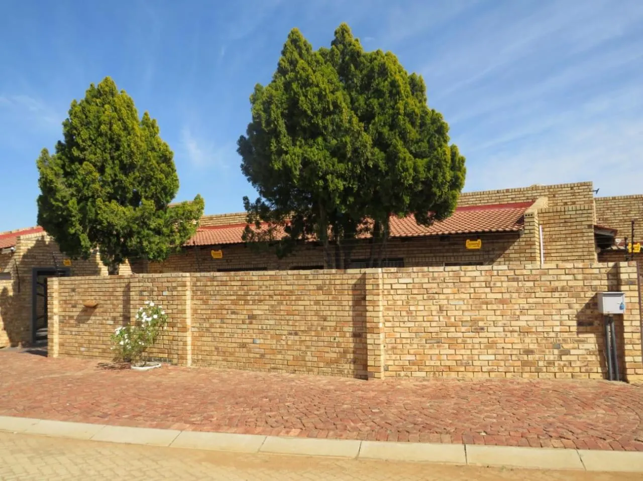 Property building in Kgatholoha guest house