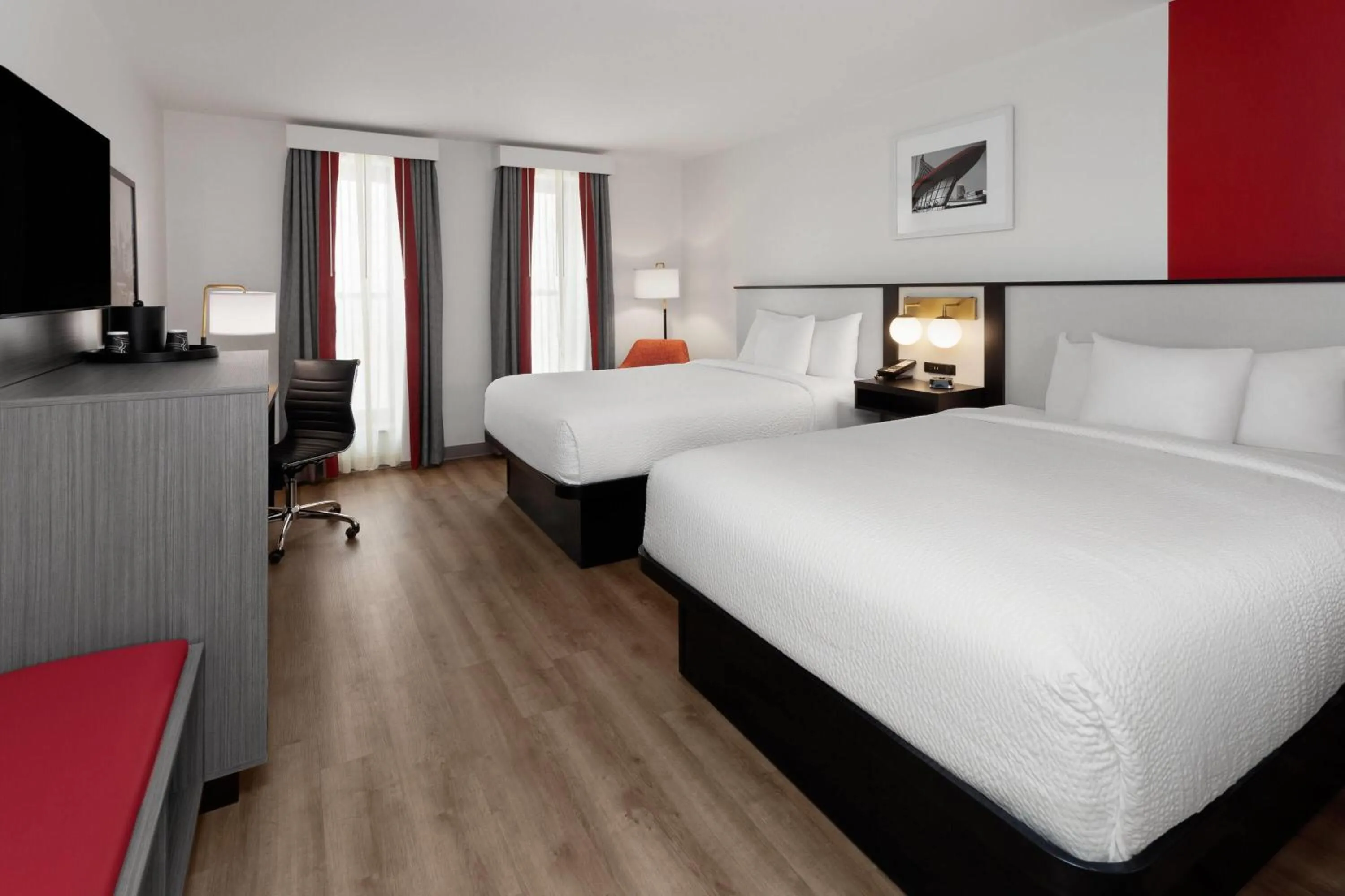 Photo of the whole room, Bed in Ramada by Wyndham Milwaukee