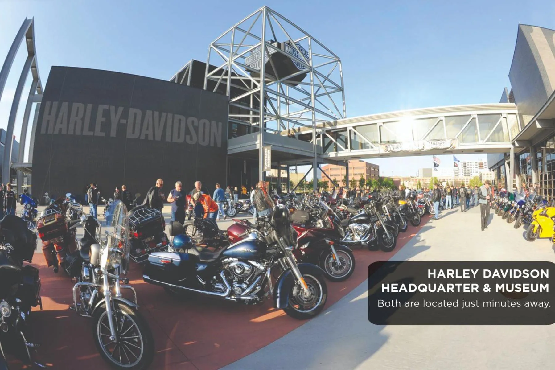 Entertainment in Ambassador Hotel Milwaukee, Trademark Collection by Wyndham