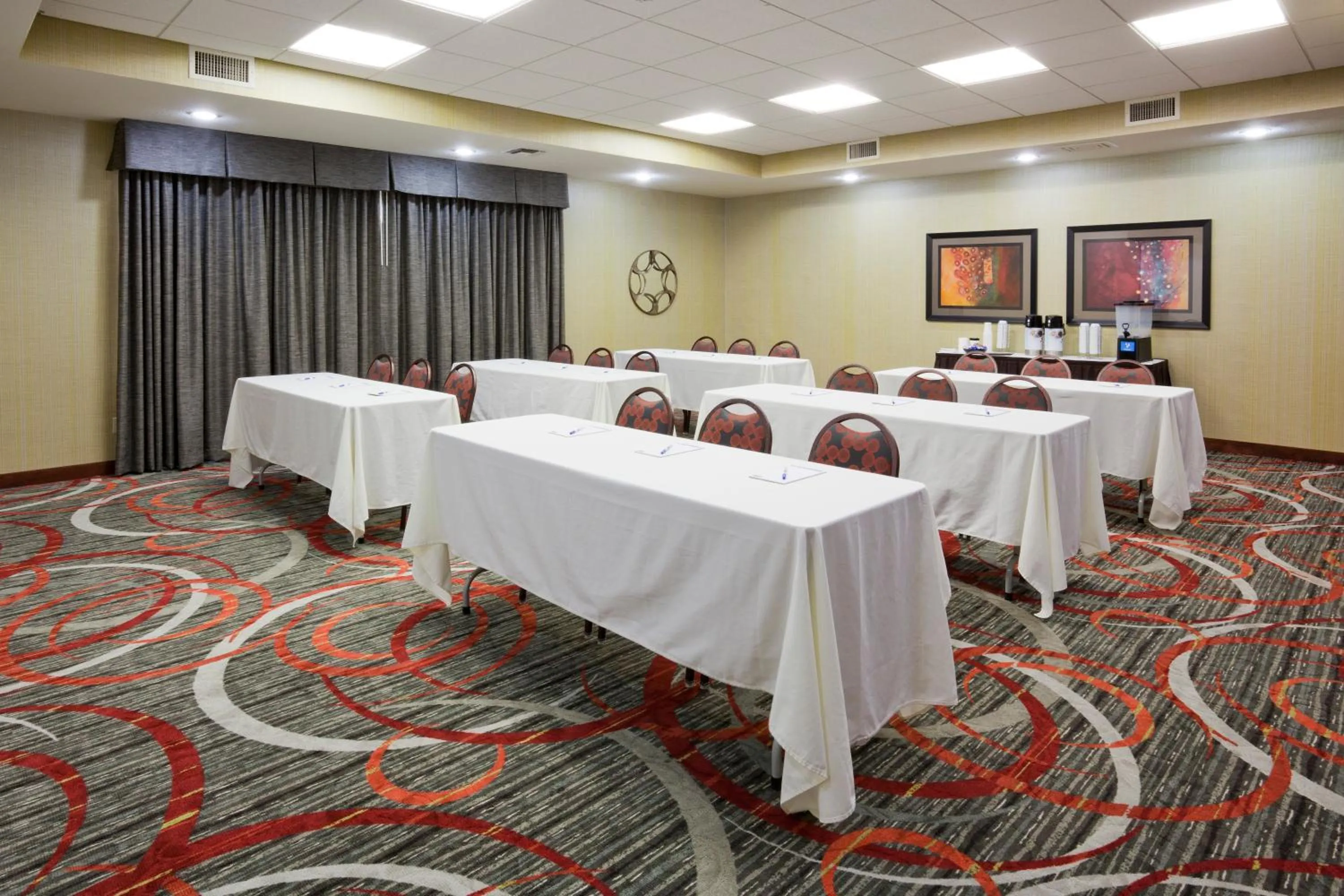 Meeting/conference room in Holiday Inn Express & Suites Bloomington West by IHG