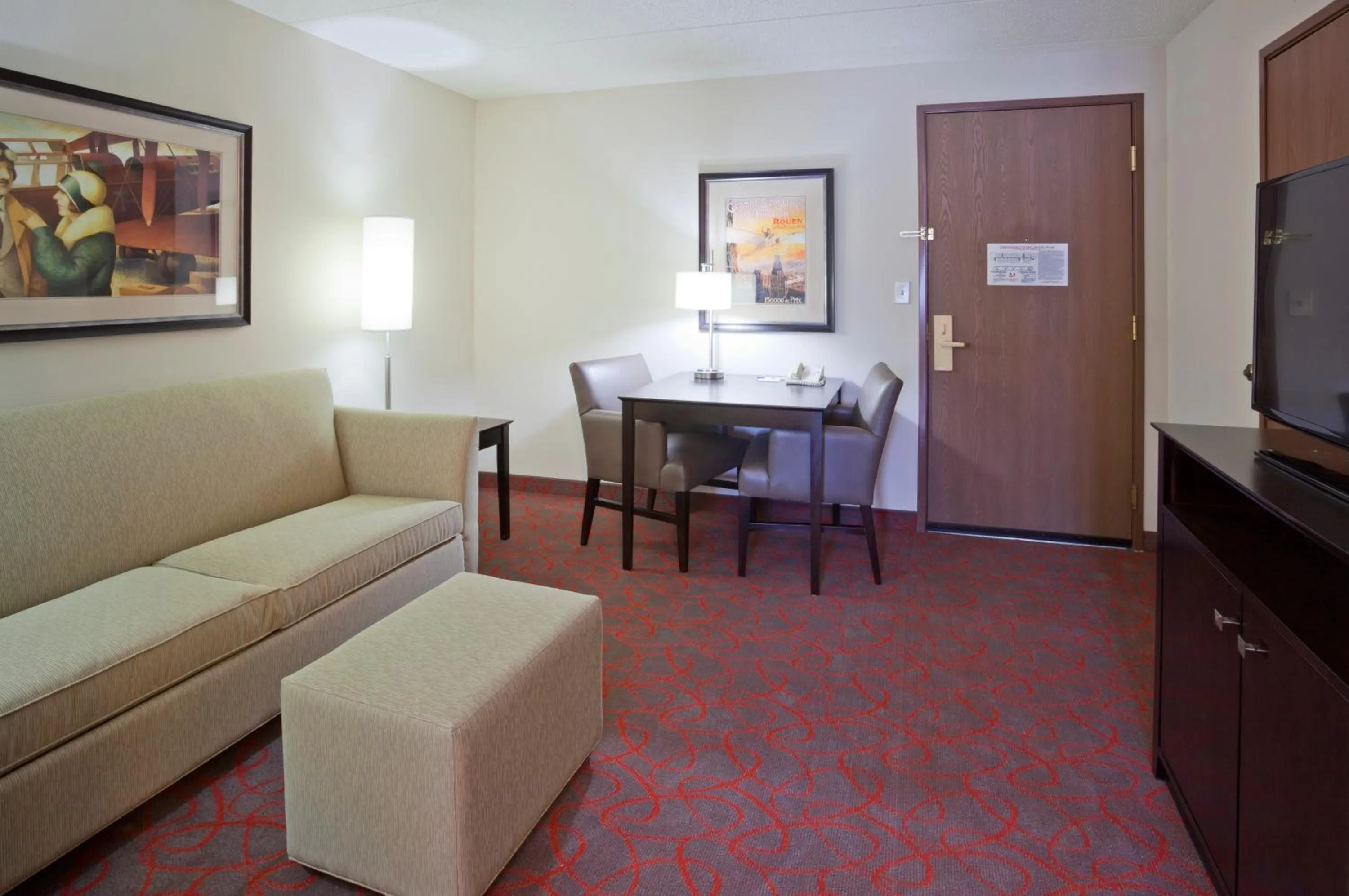 Bedroom in Holiday Inn Express & Suites Bloomington West by IHG