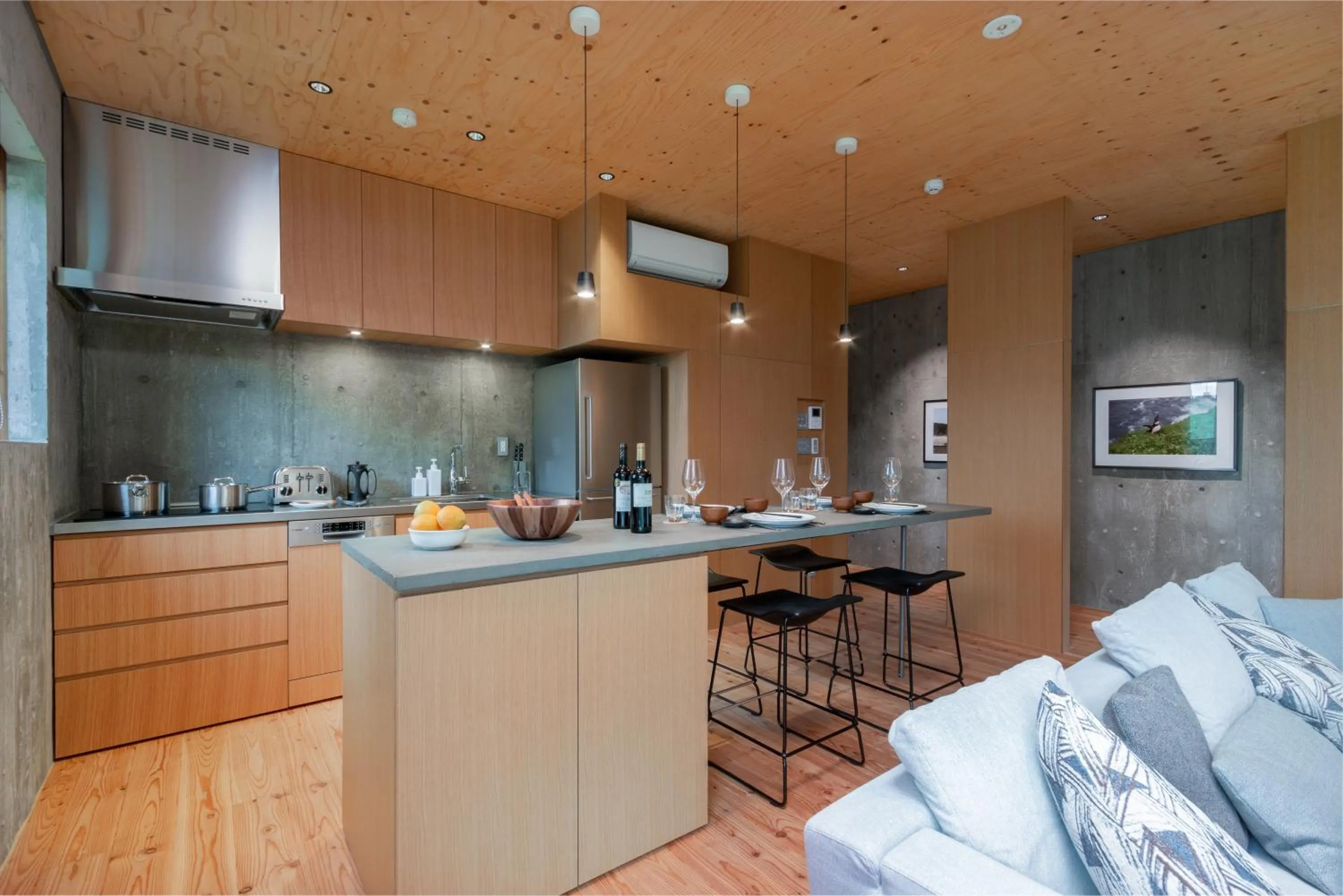 Dining area in Puffin by H2 Life