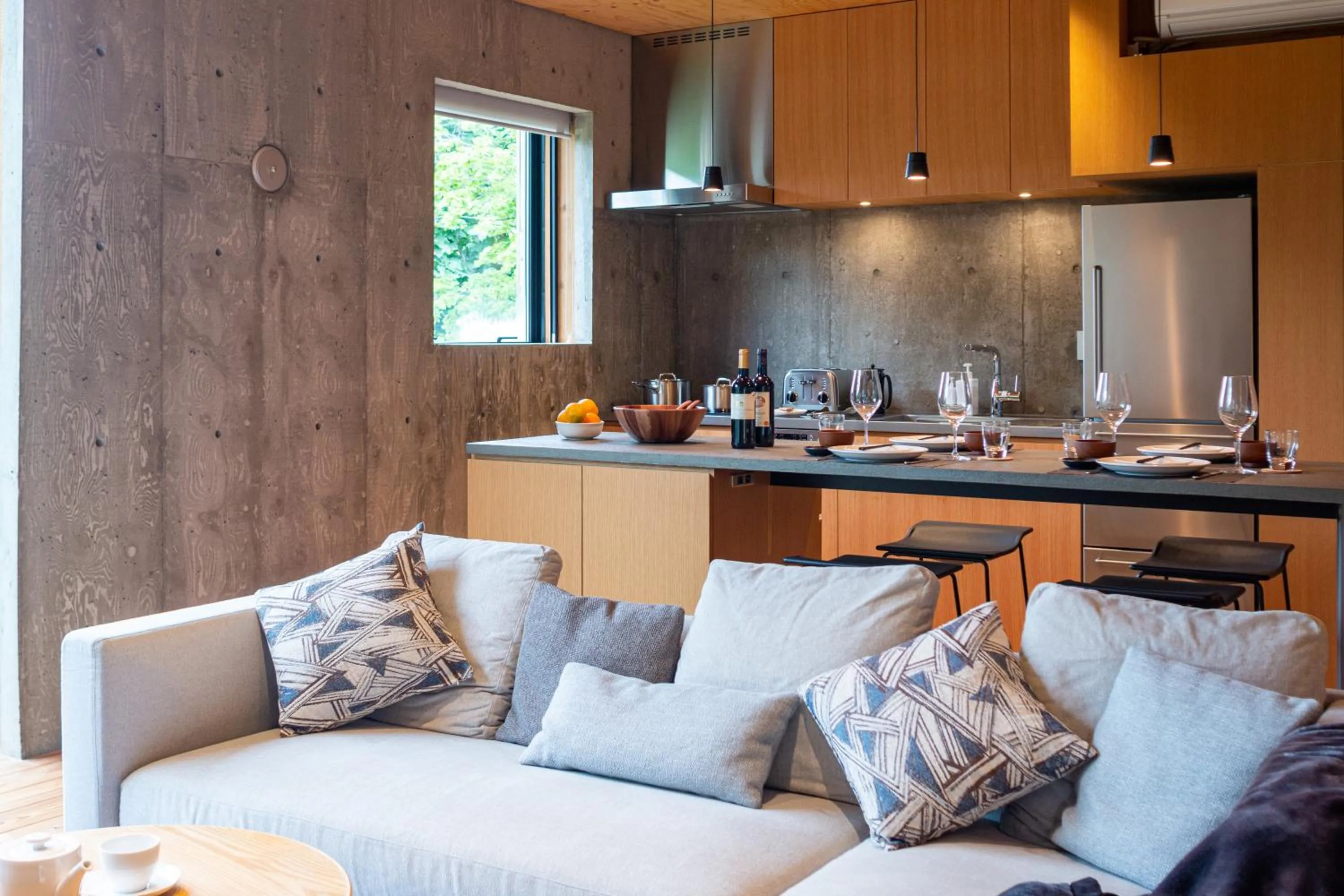 Dining area in Puffin by H2 Life