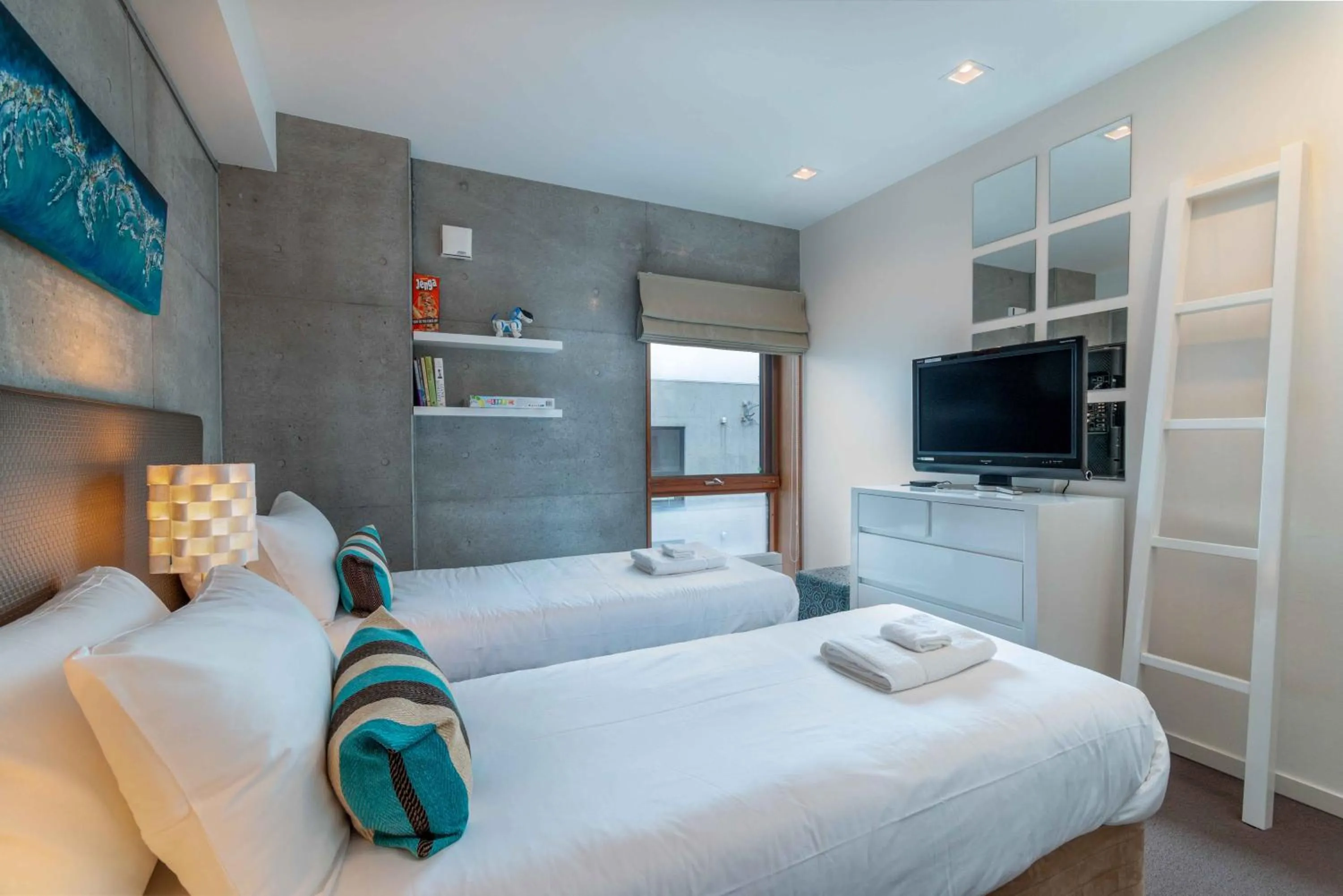 Bedroom, Bed in Asanagi by H2 Life