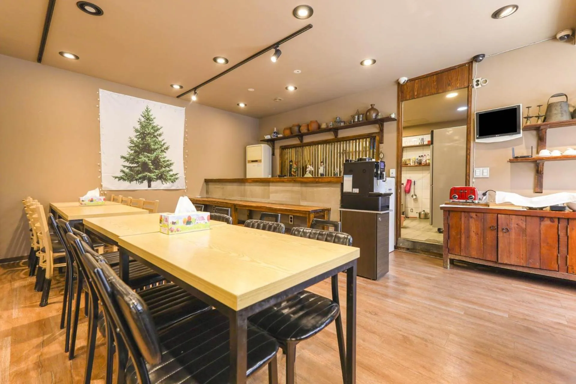 Restaurant/places to eat in Maron Hotel Nampo