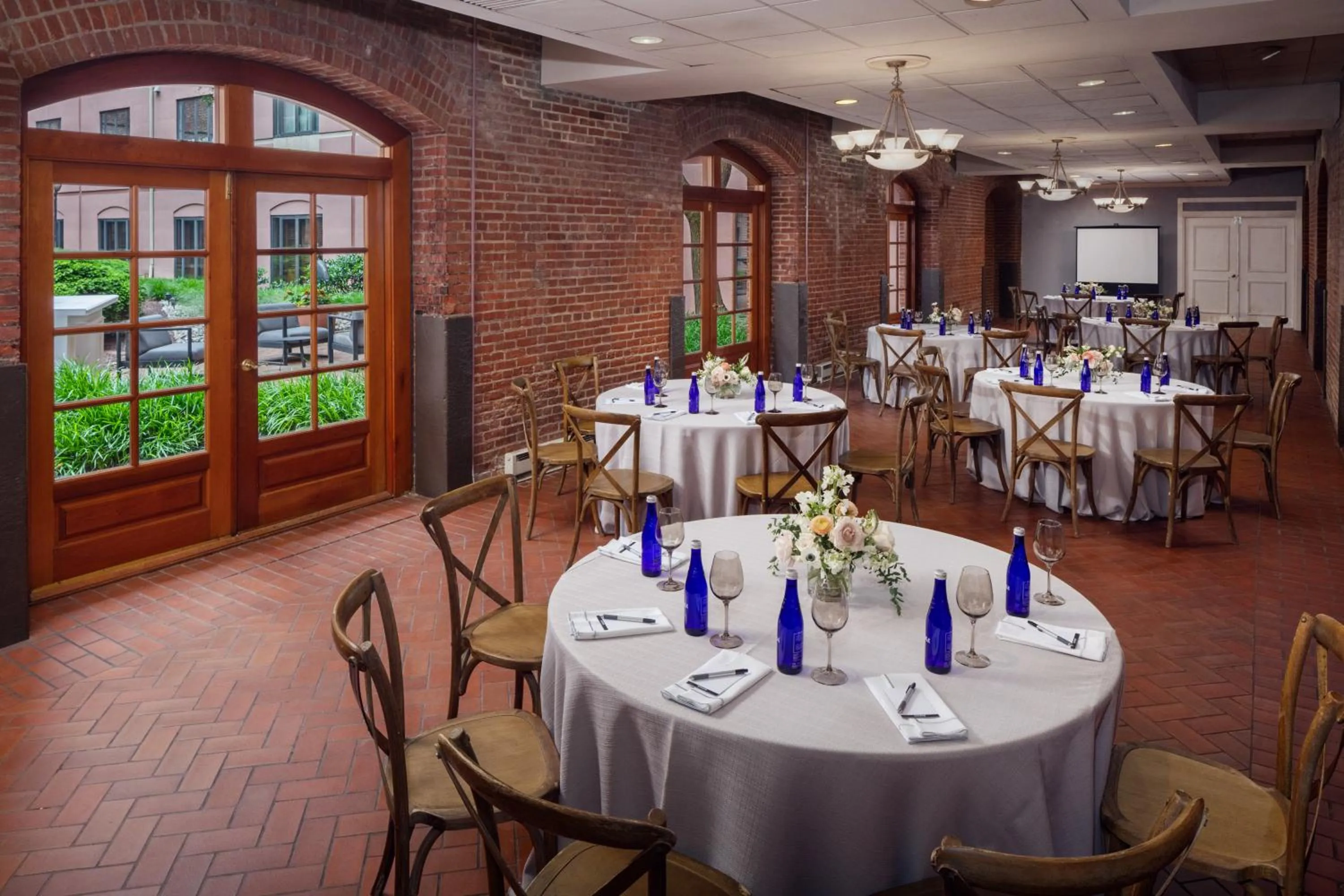 Meeting/conference room in The Inn at Henderson's Wharf, an Ascend Collection Hotel